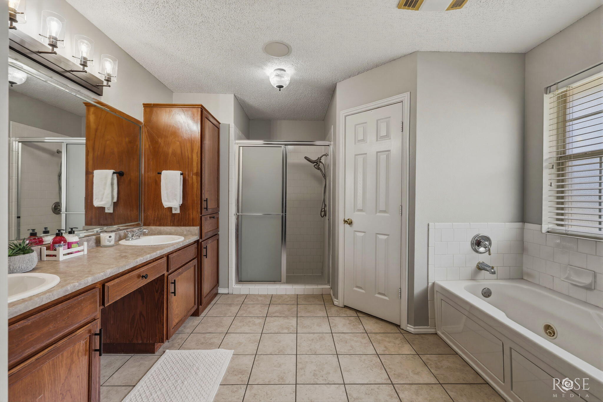 3513 Shadyhill Drive Property Photo 14