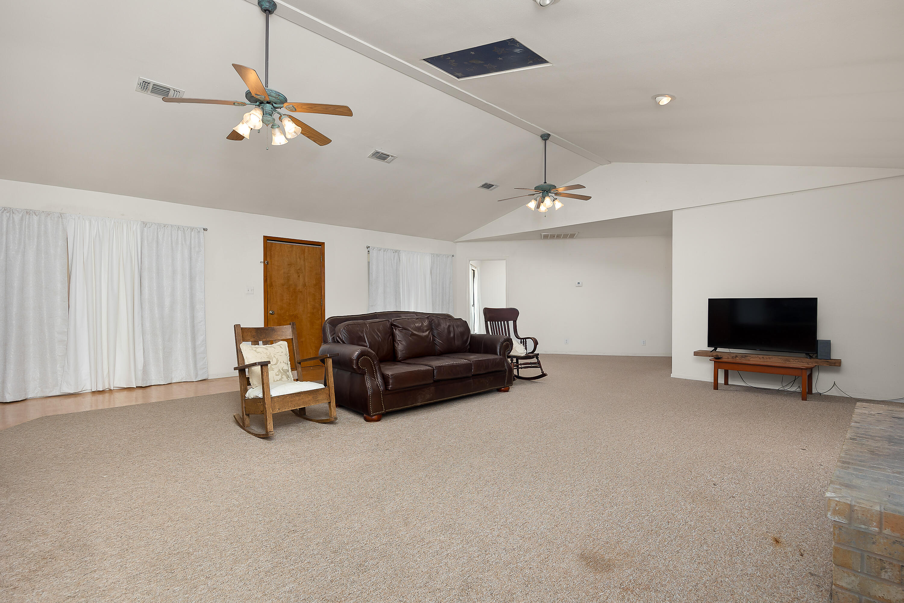7719 County Road 6002 Property Photo 6