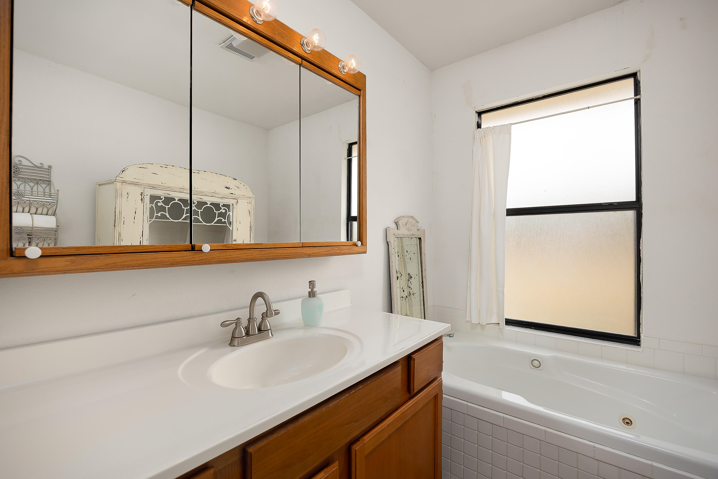 7719 County Road 6002 Property Photo 12