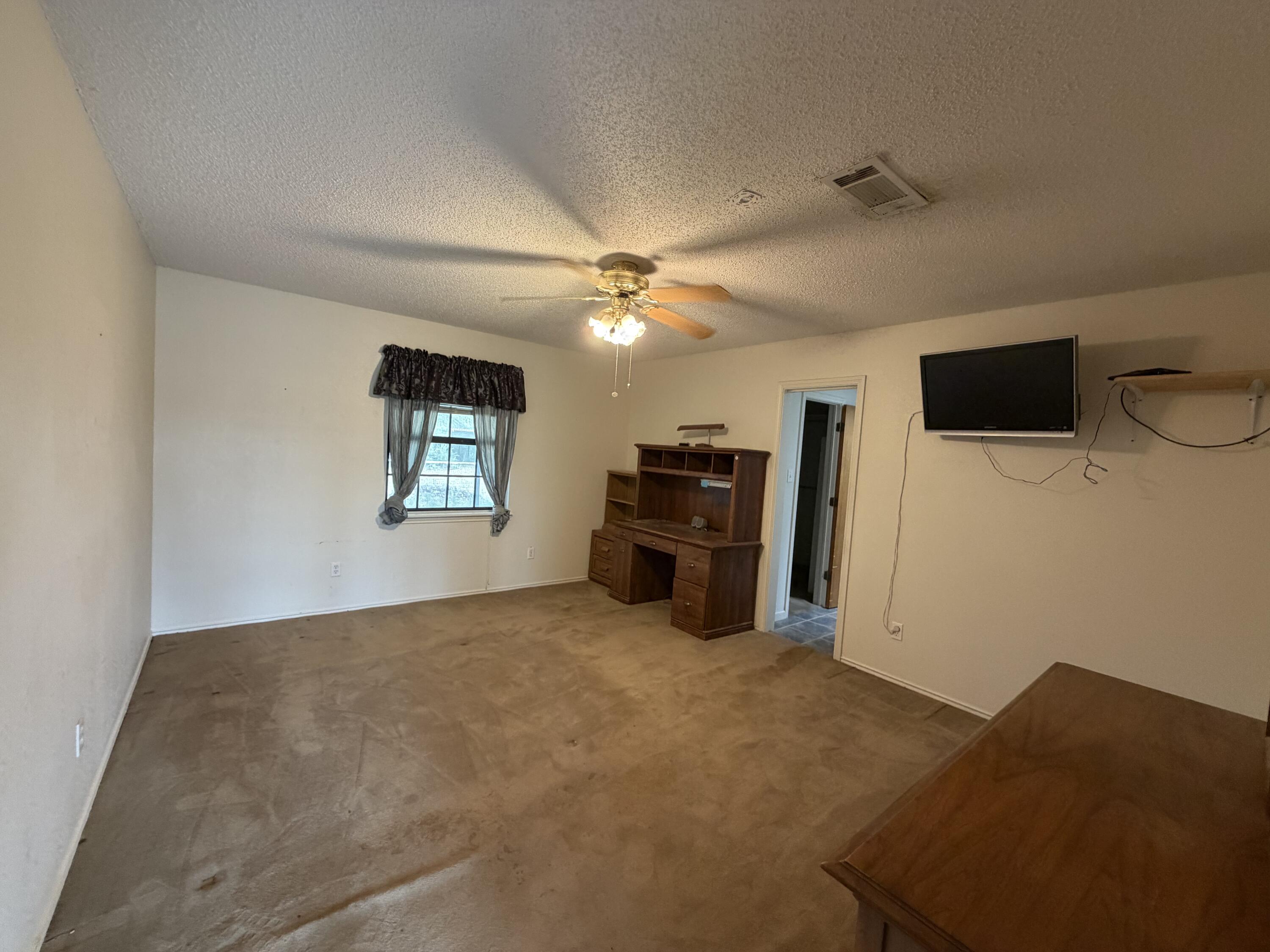 690 Sanco Road Property Photo 4