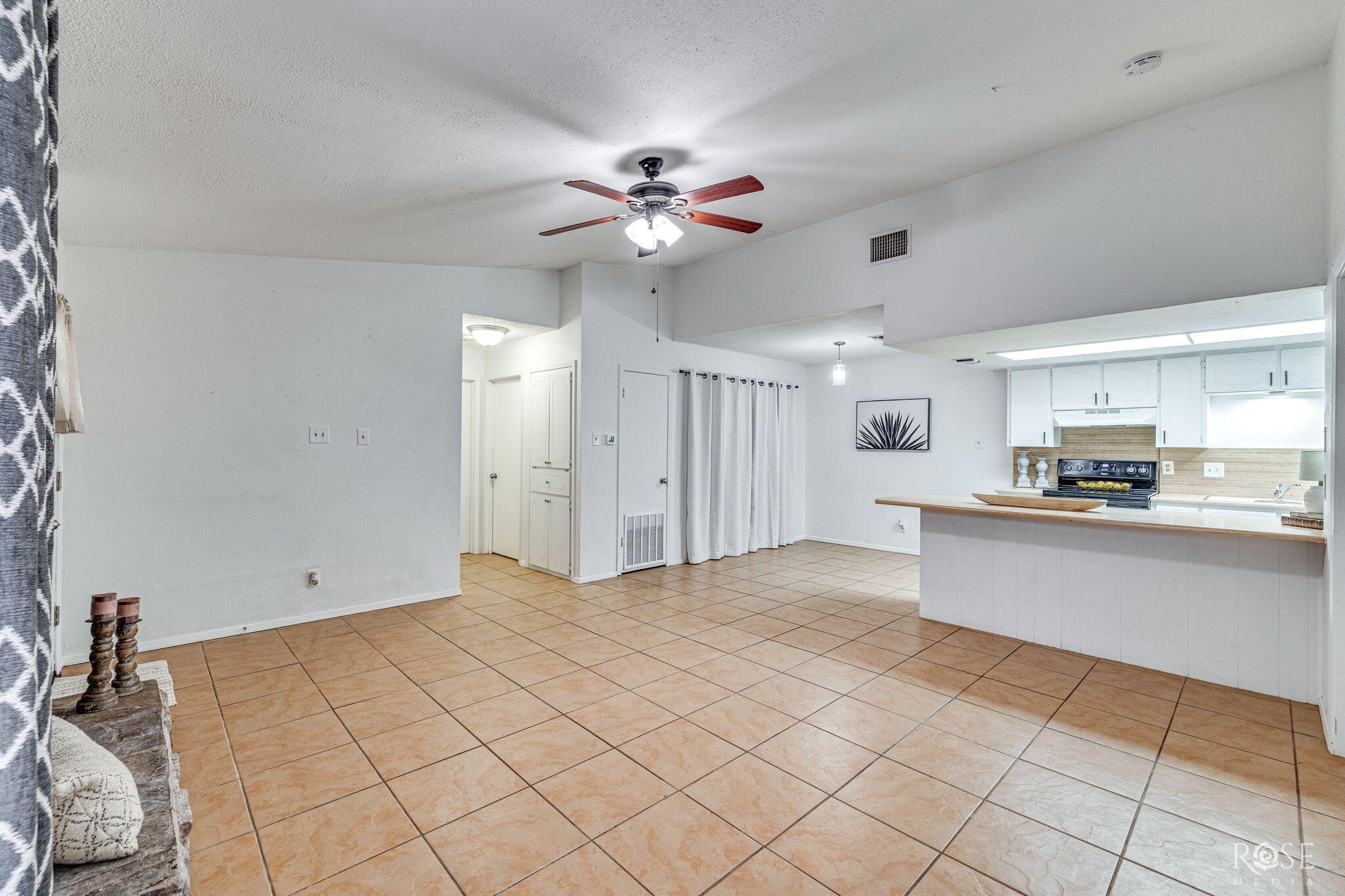 3813 Wild Rye Trail Property Photo 9
