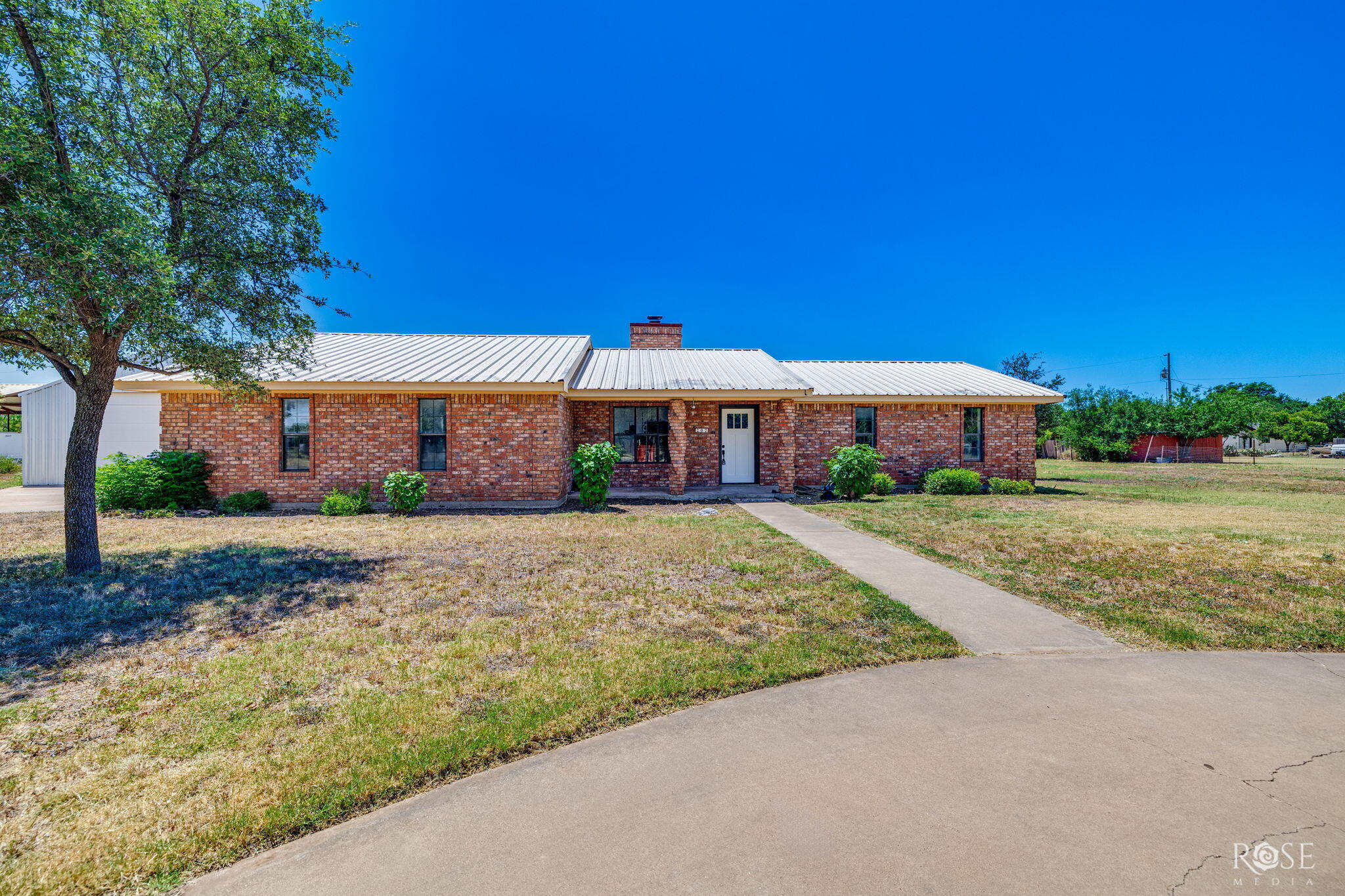 207 Bluegrass Drive Property Photo 1