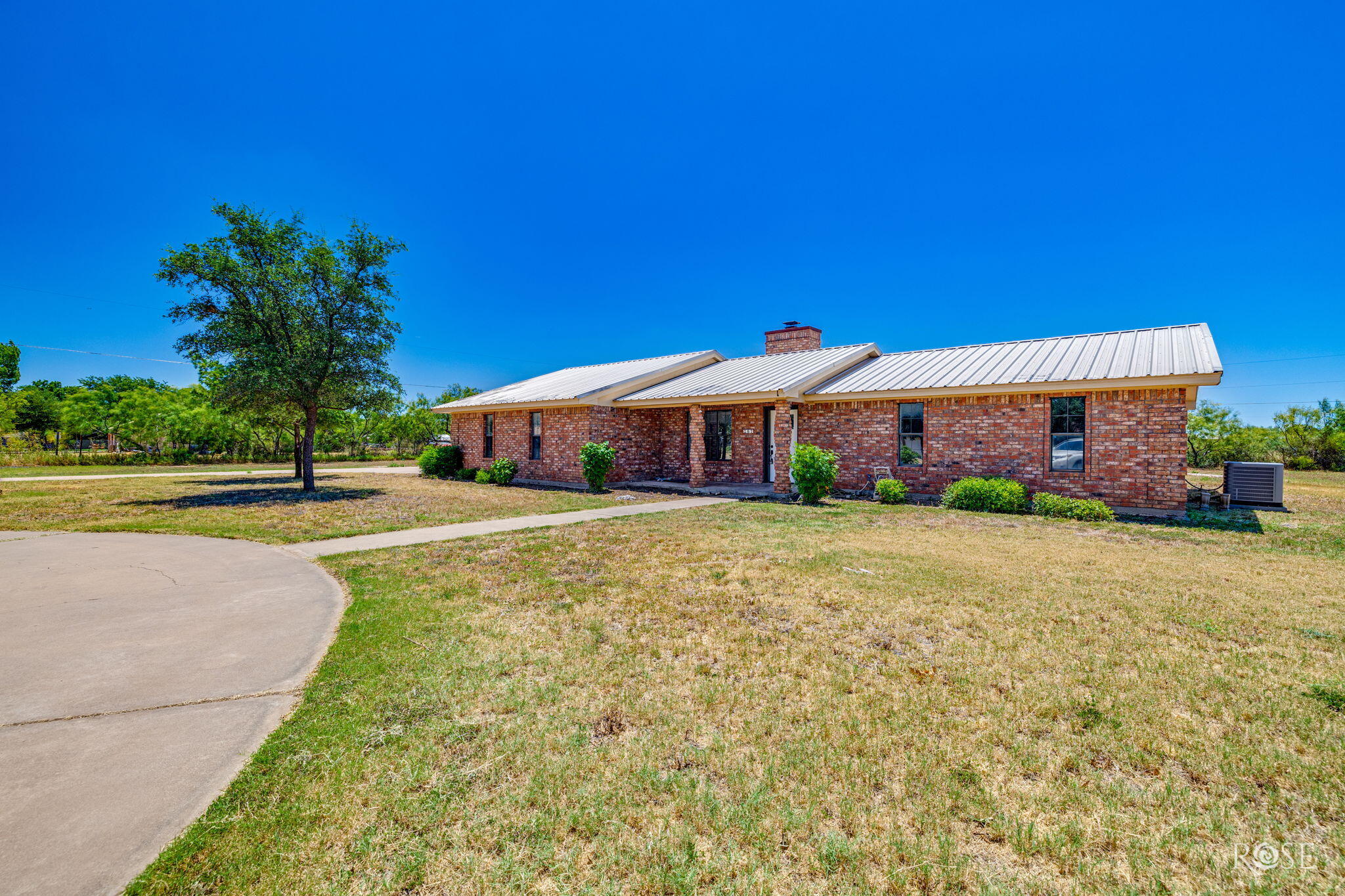 207 Bluegrass Drive Property Photo 4