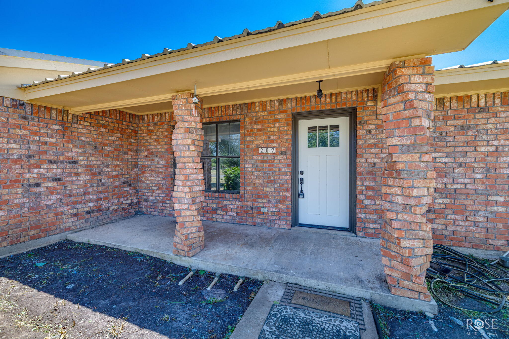 207 Bluegrass Drive Property Photo 5