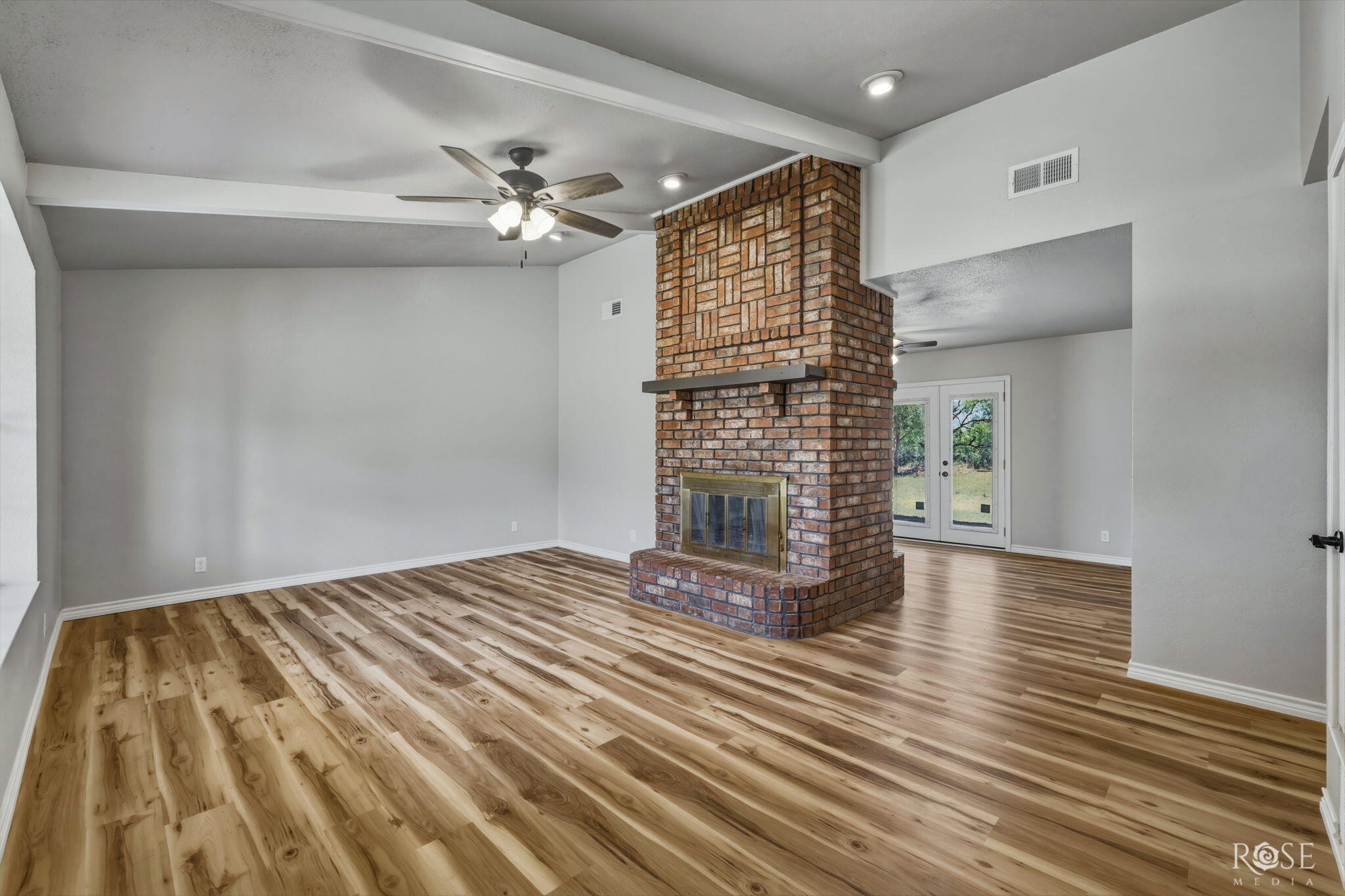 207 Bluegrass Drive Property Photo 6