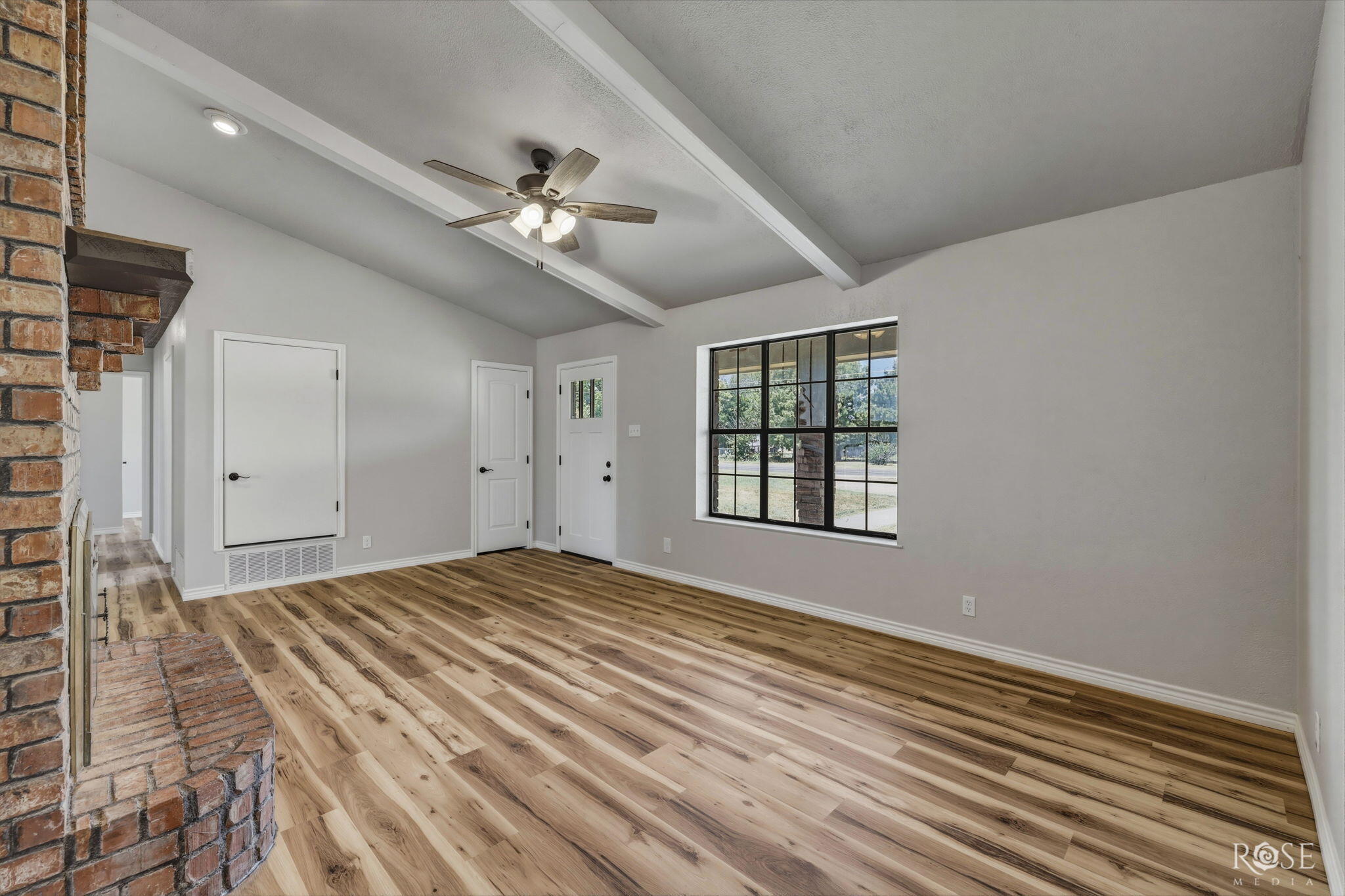 207 Bluegrass Drive Property Photo 8