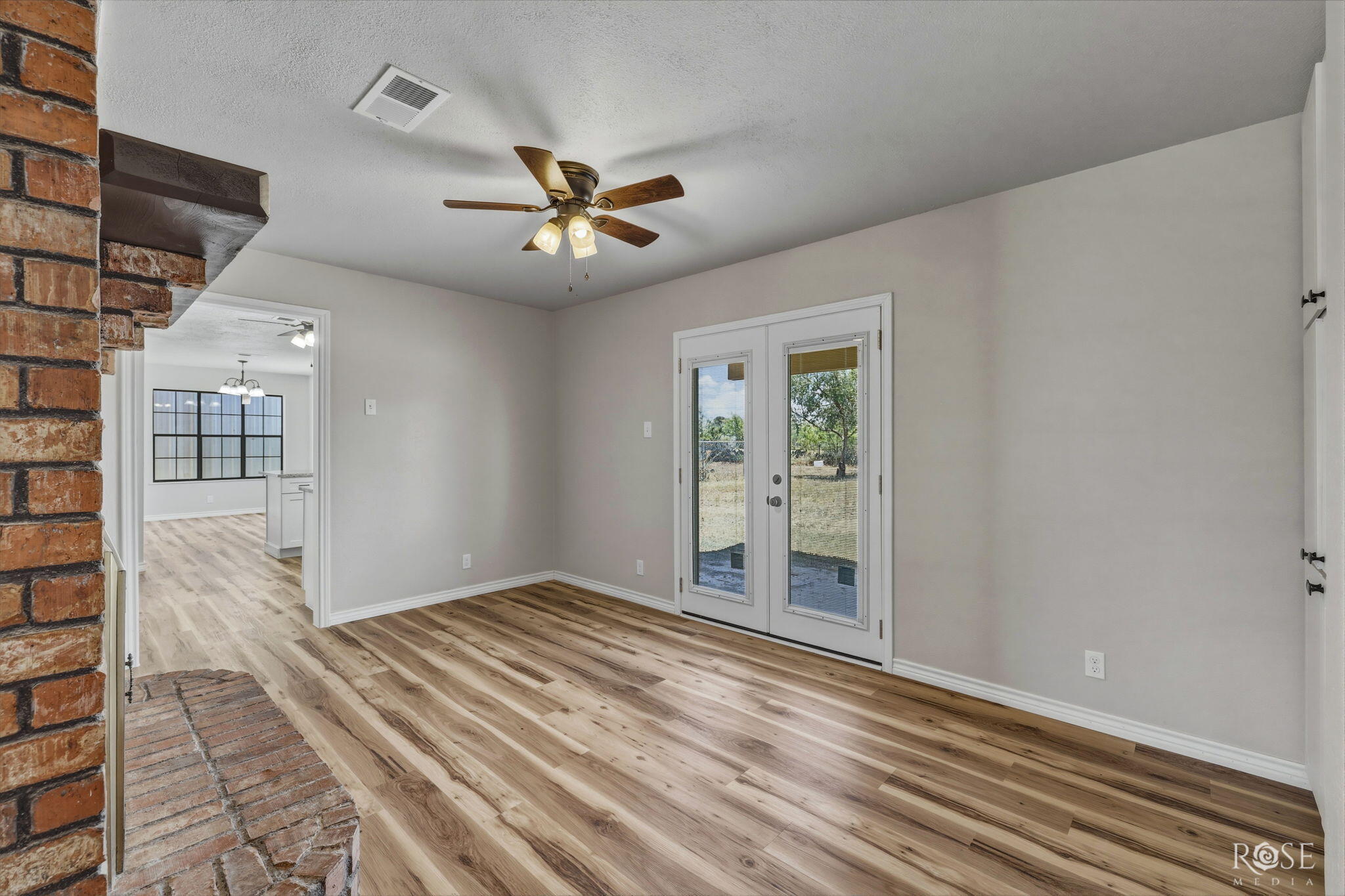 207 Bluegrass Drive Property Photo 10