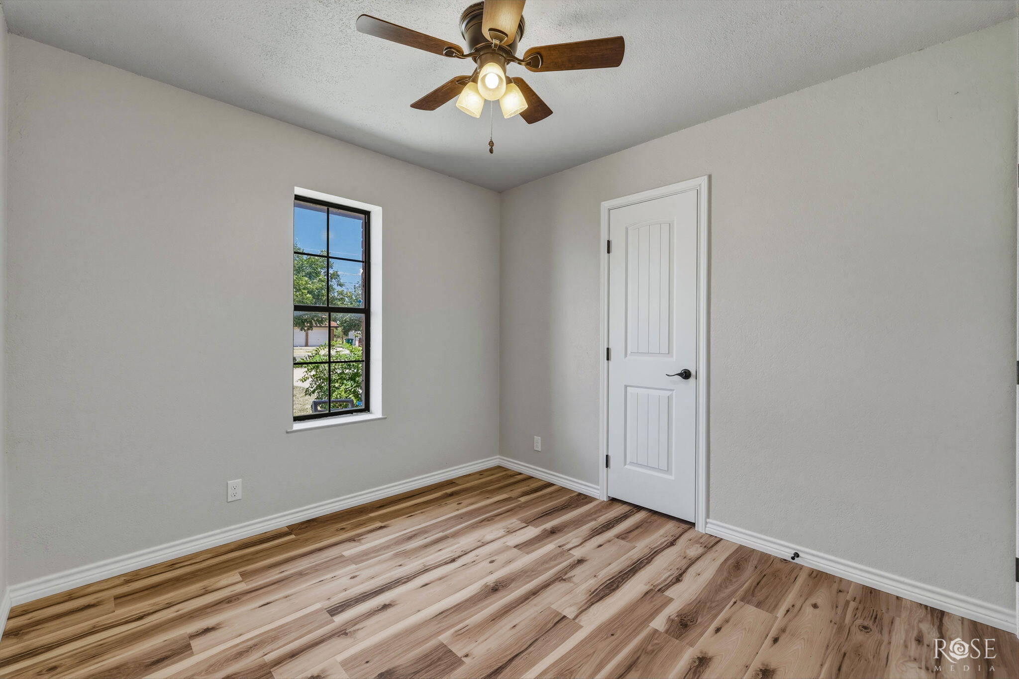 207 Bluegrass Drive Property Photo 24