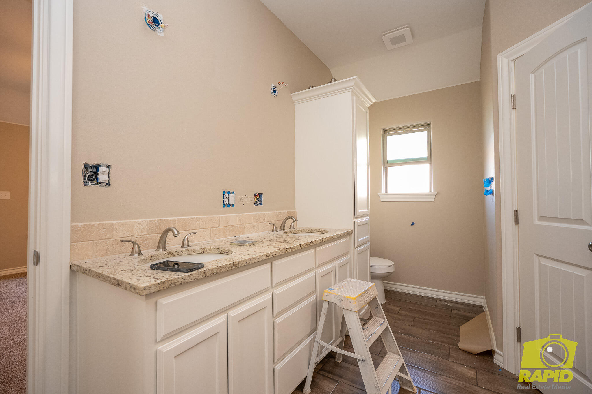 9723 Jaguar Trail Property Photo 6