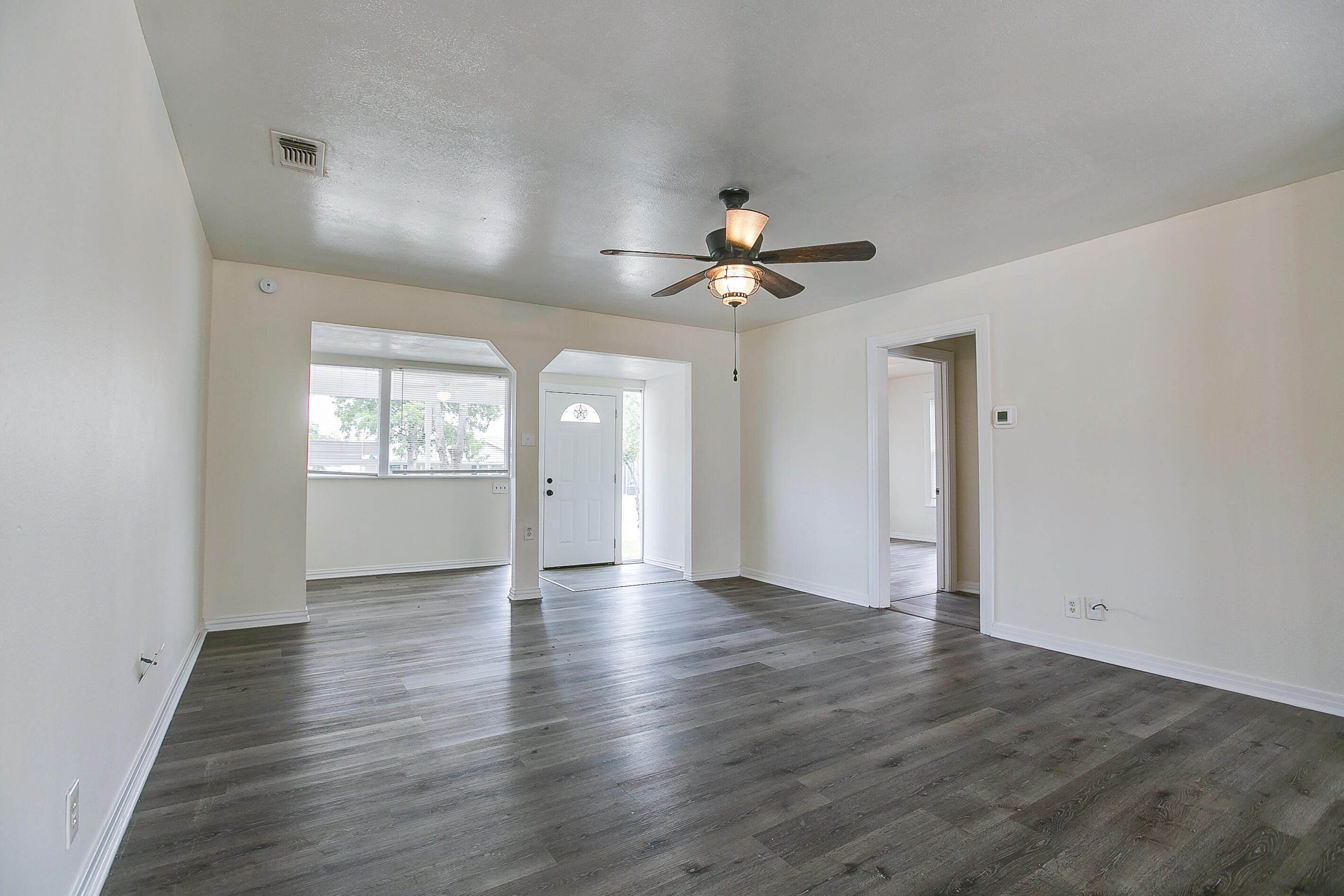 1921 W Avenue J Property Photo 9