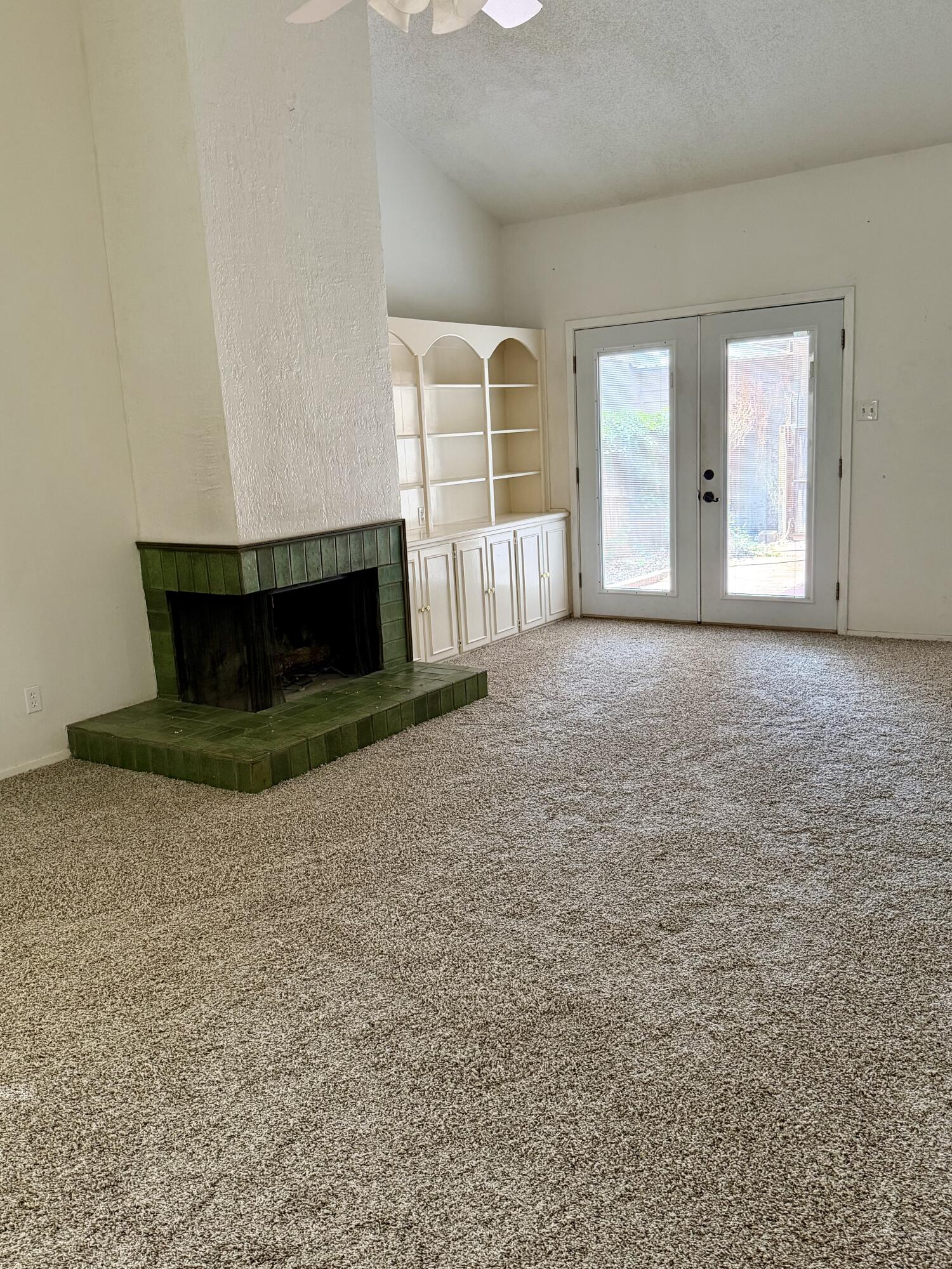 2562 Sunset Drive Property Photo 1