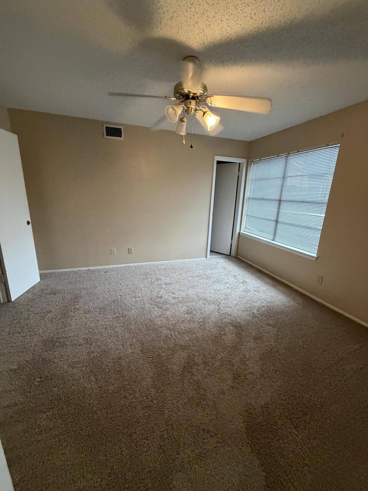 2562 Sunset Drive Property Photo 9