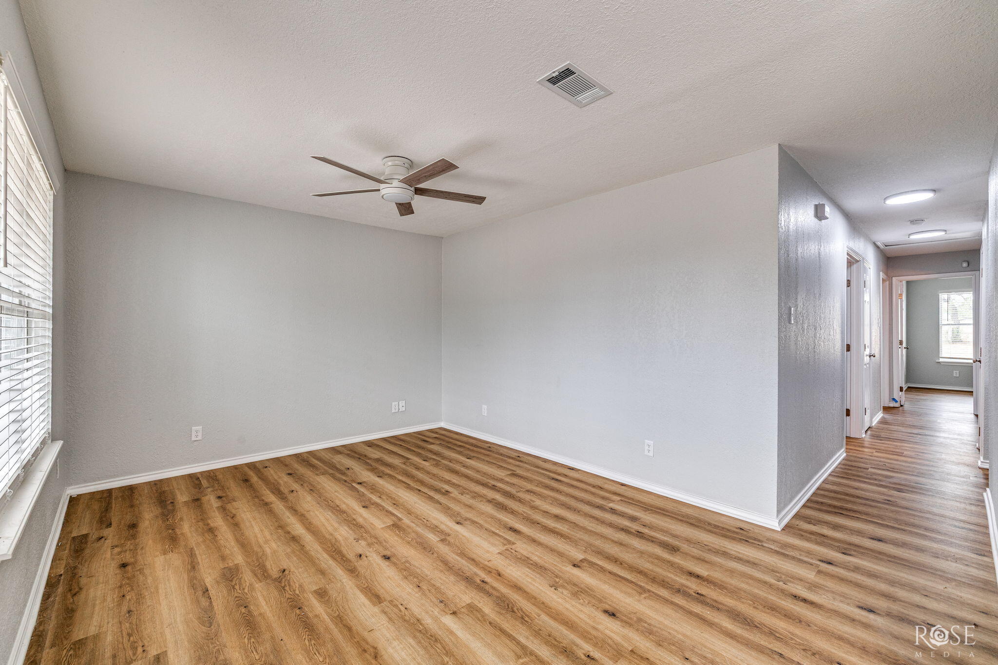 810 W 18th Street Property Photo 3