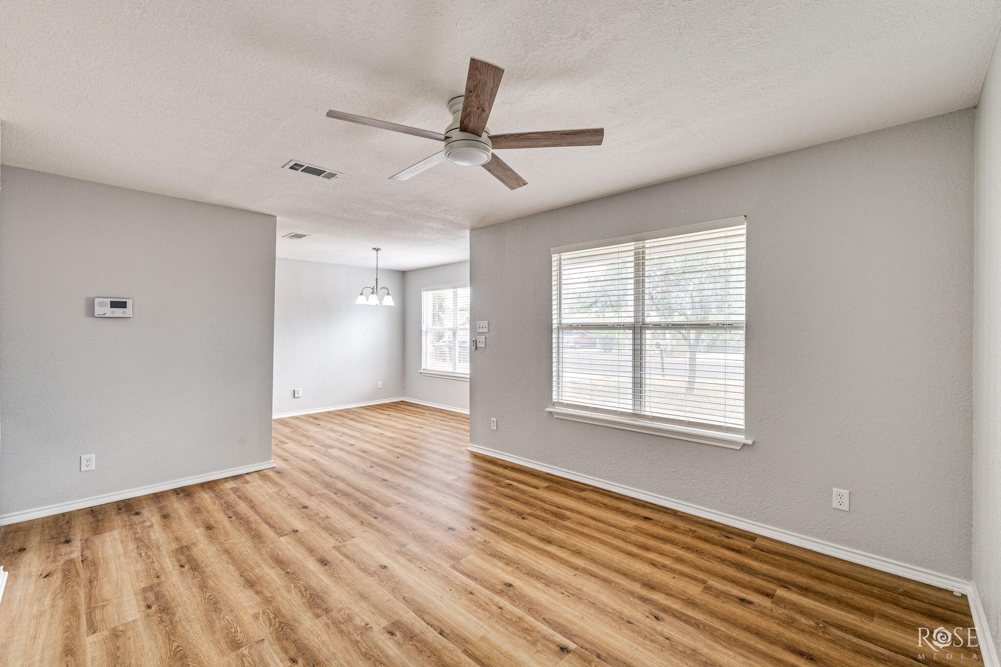 810 W 18th Street Property Photo 4