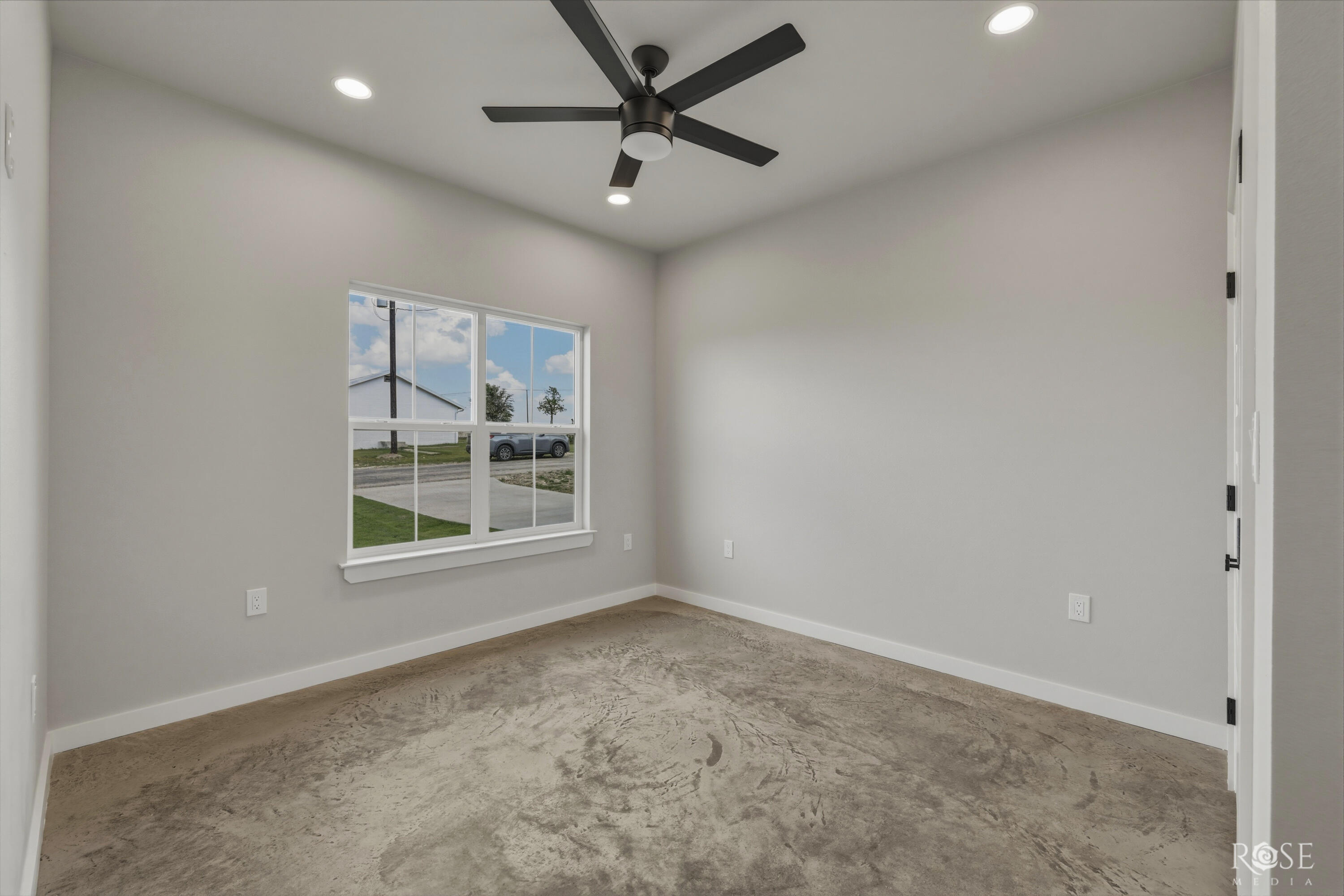 305 N First Street Property Photo 25