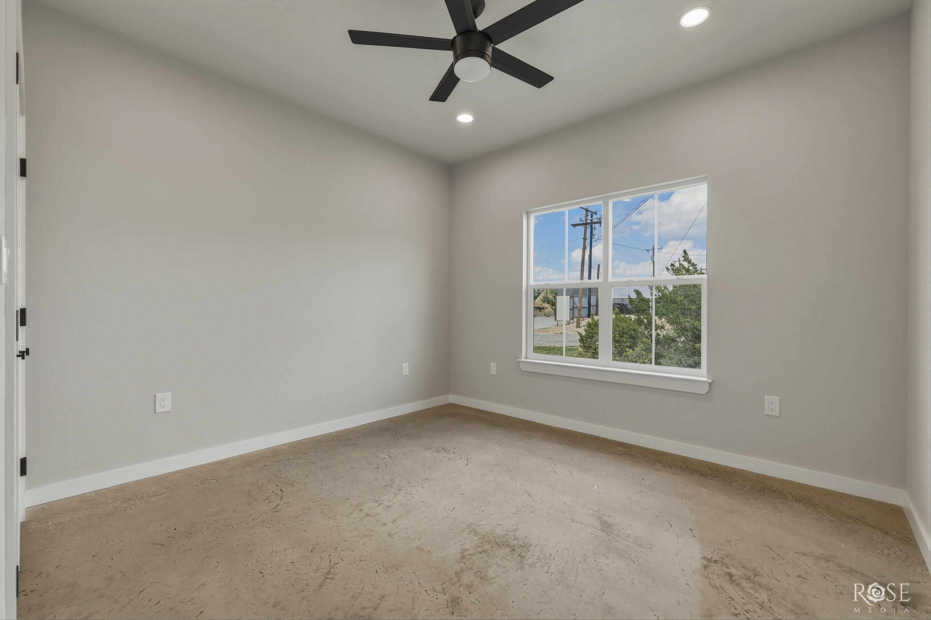 305 N First Street Property Photo 27