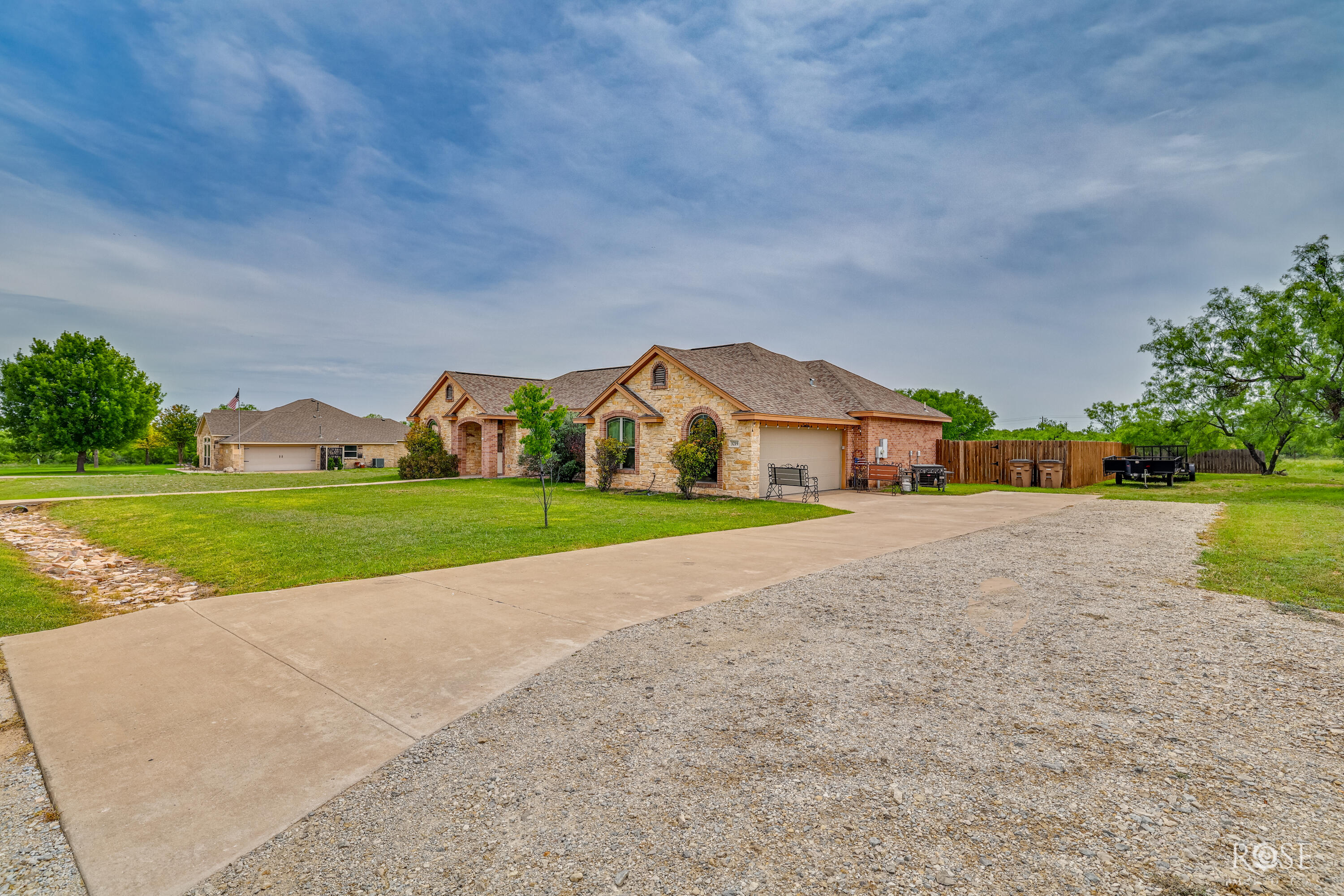 3219 Lakota Lane Property Photo 1