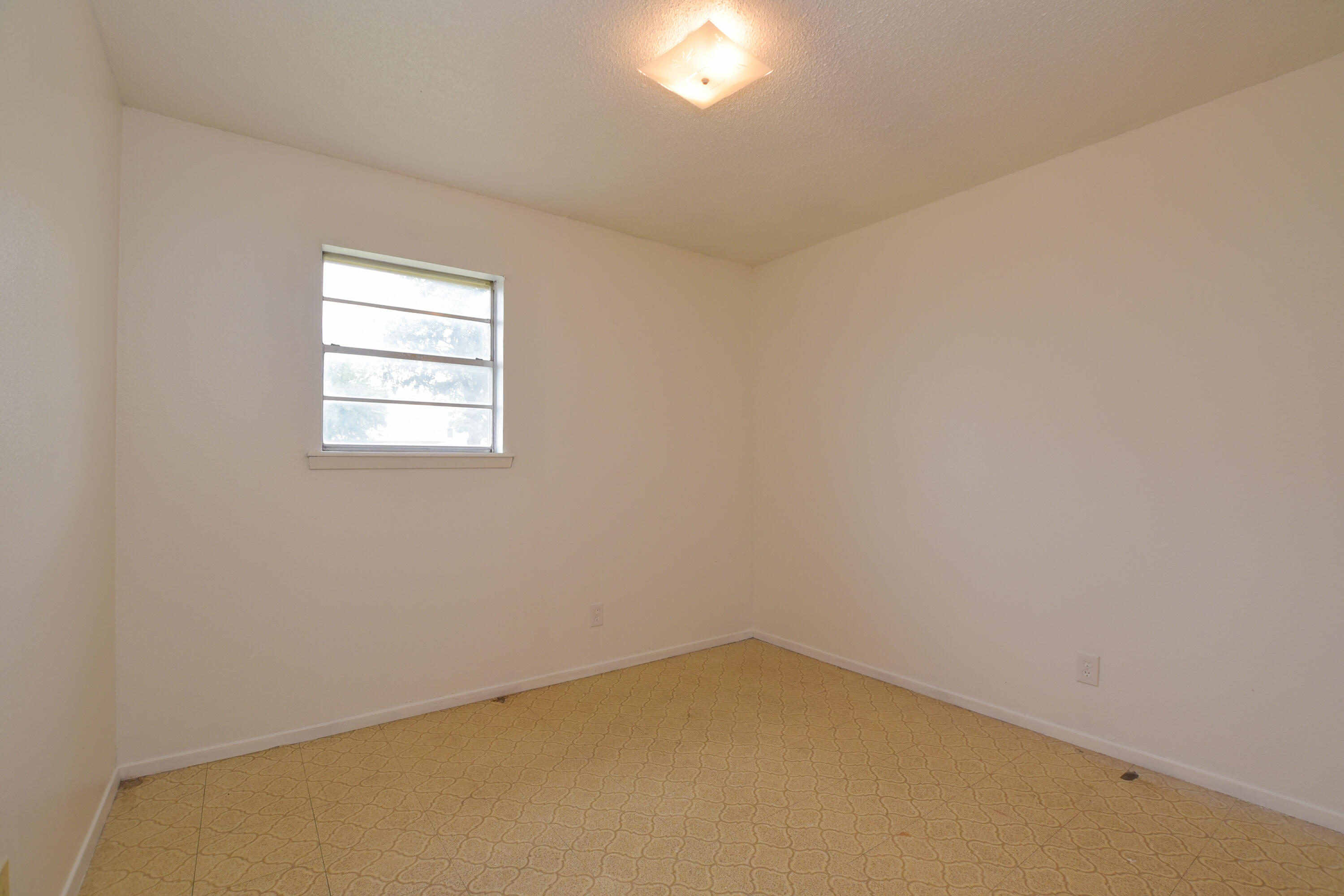 814 Stonewall Drive Property Photo 11