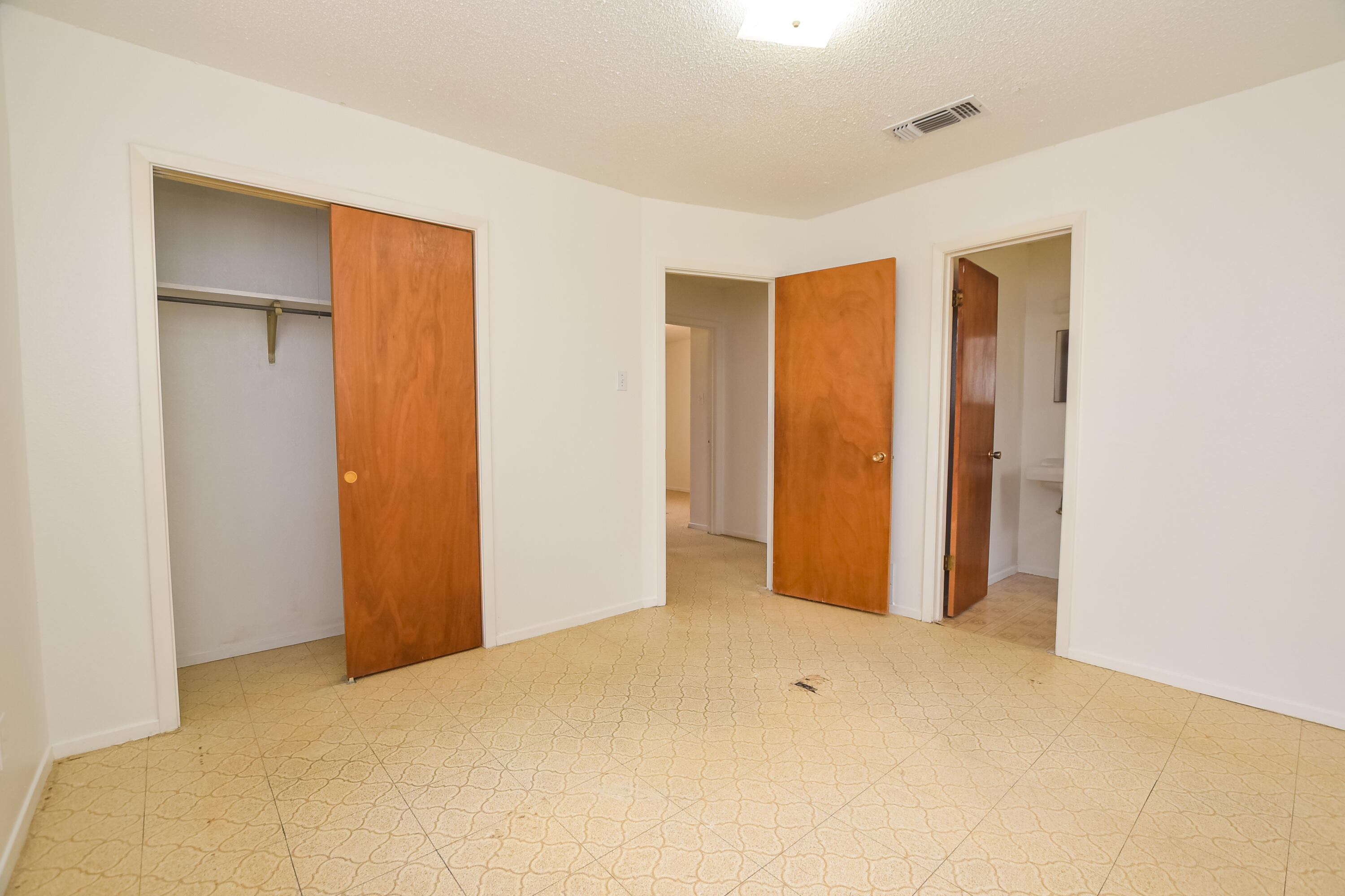 814 Stonewall Drive Property Photo 14
