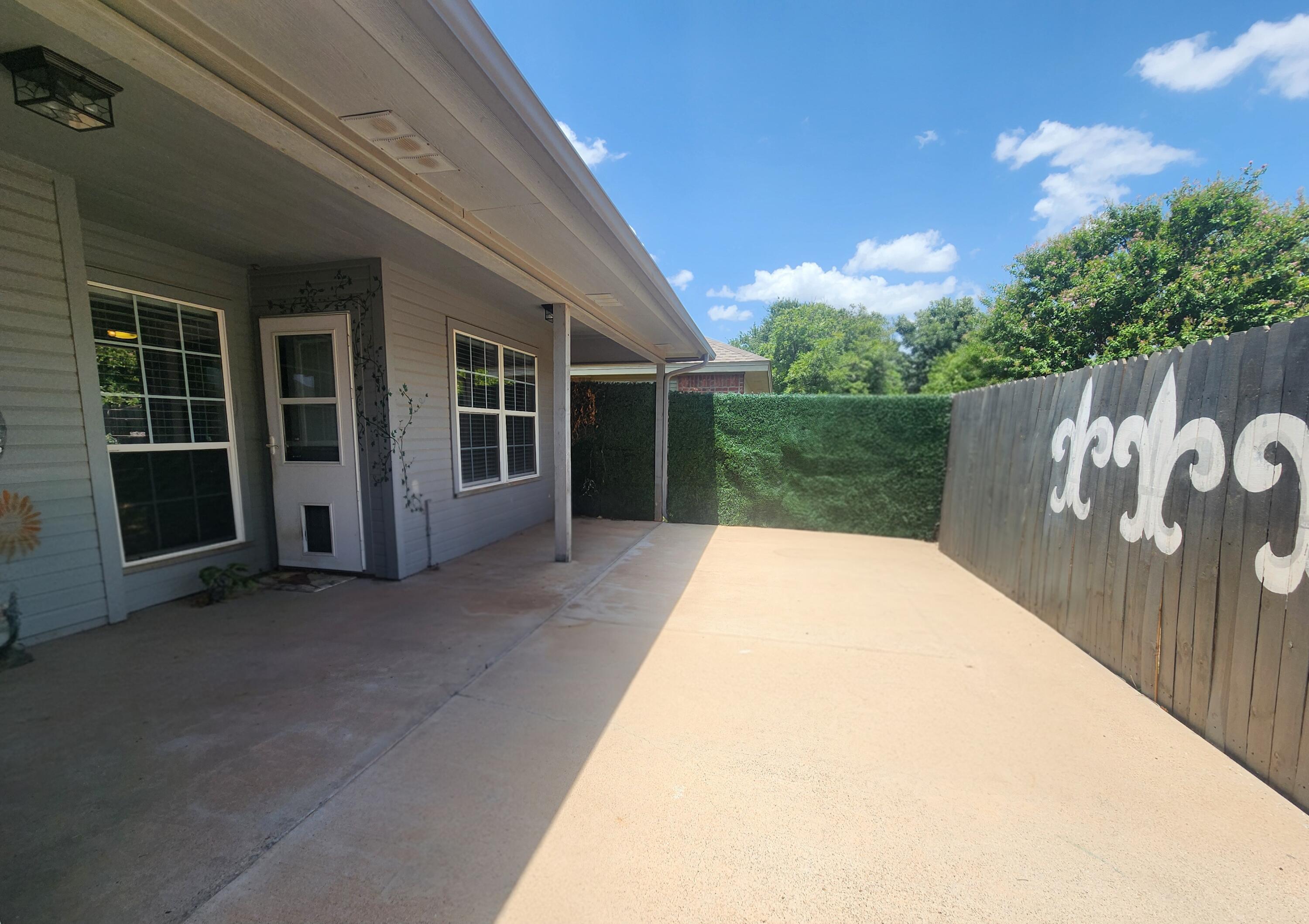 714 Penhurst Court Property Photo 13