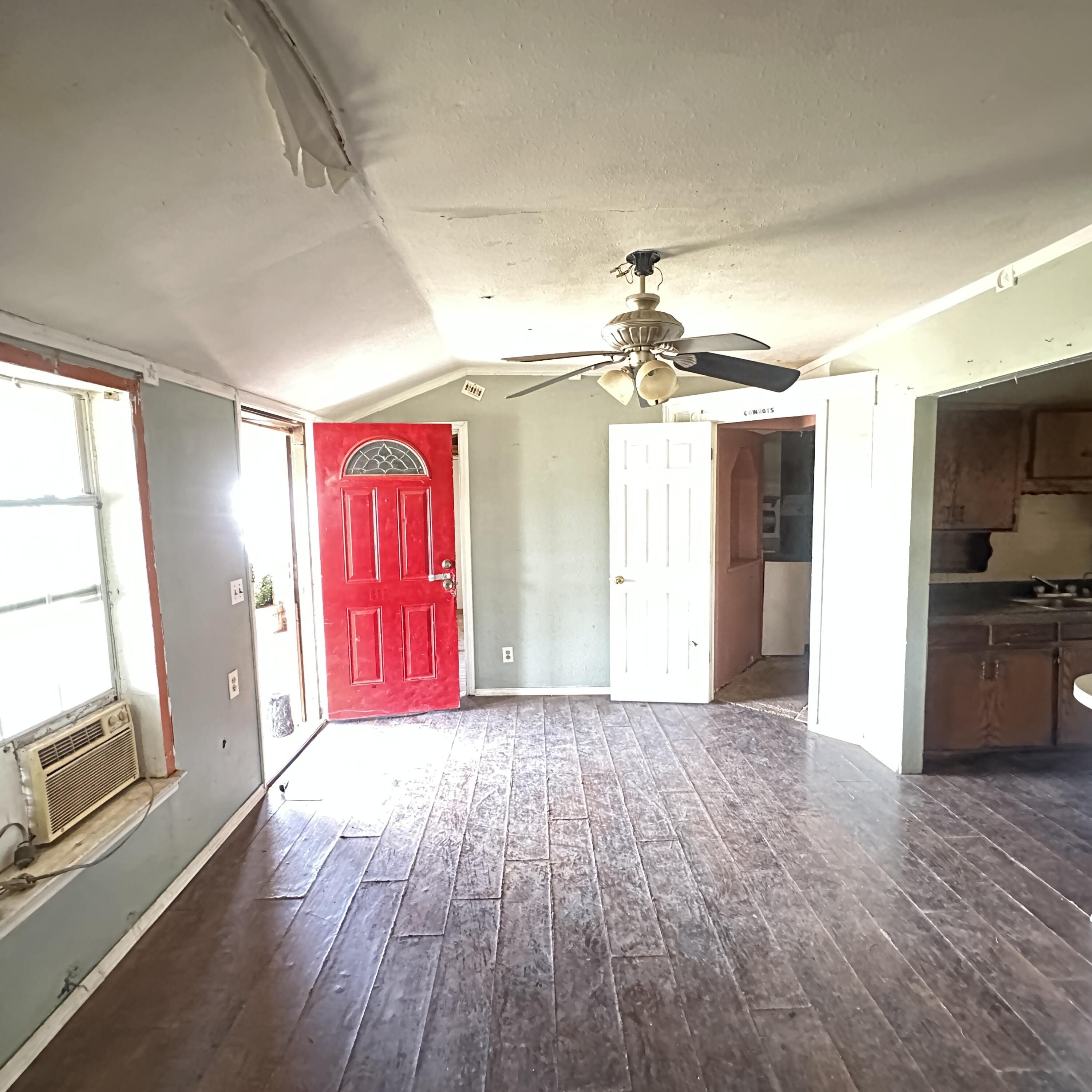 417 E 42nd Street Property Photo 8