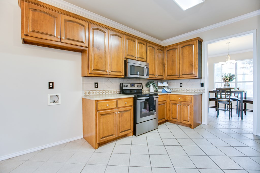 5806 Lyndhurst Drive Property Photo 17