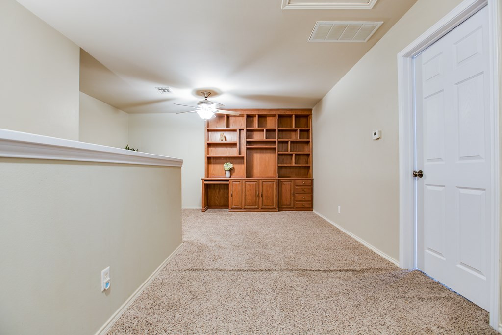 5806 Lyndhurst Drive Property Photo 28