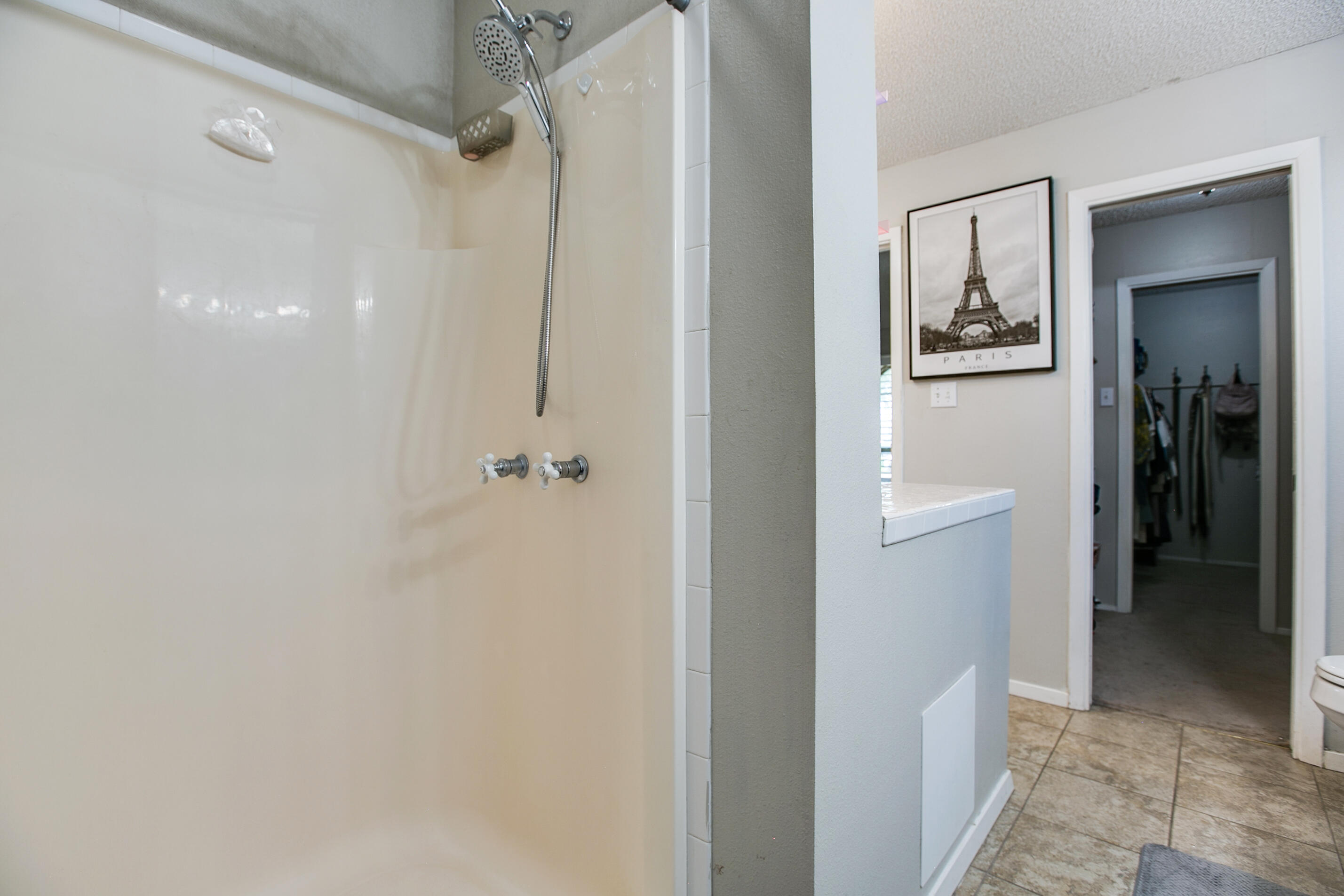 2702 Lindenwood Drive Property Photo 29