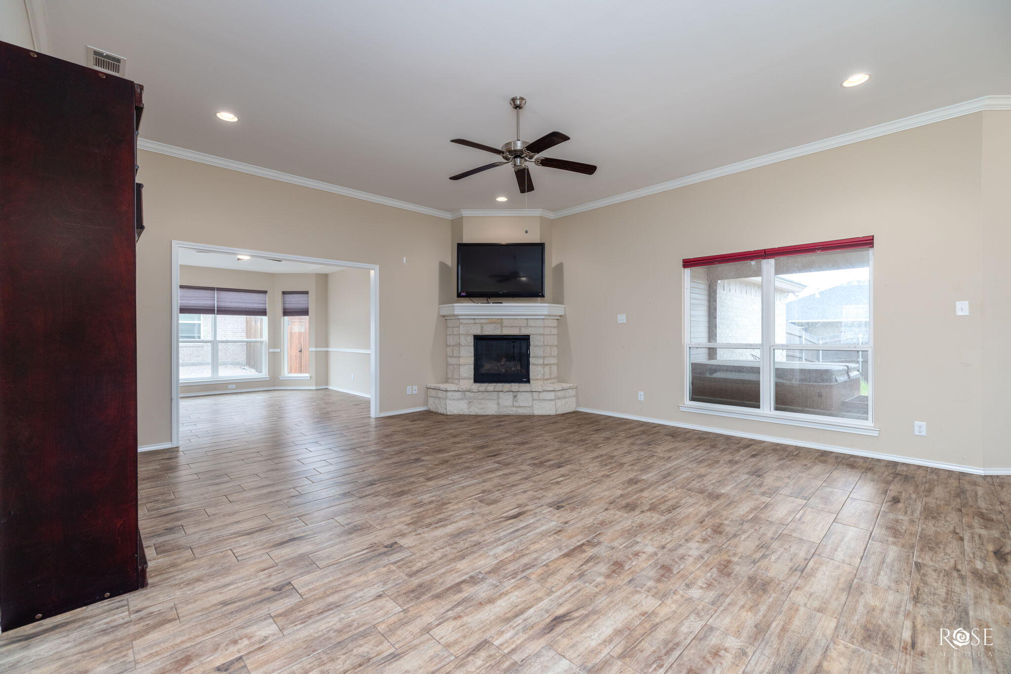 4901 Red Oak Lane Property Photo 7