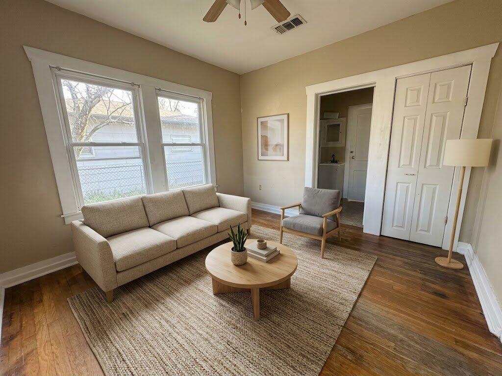 1835 Willow Street Property Photo 5