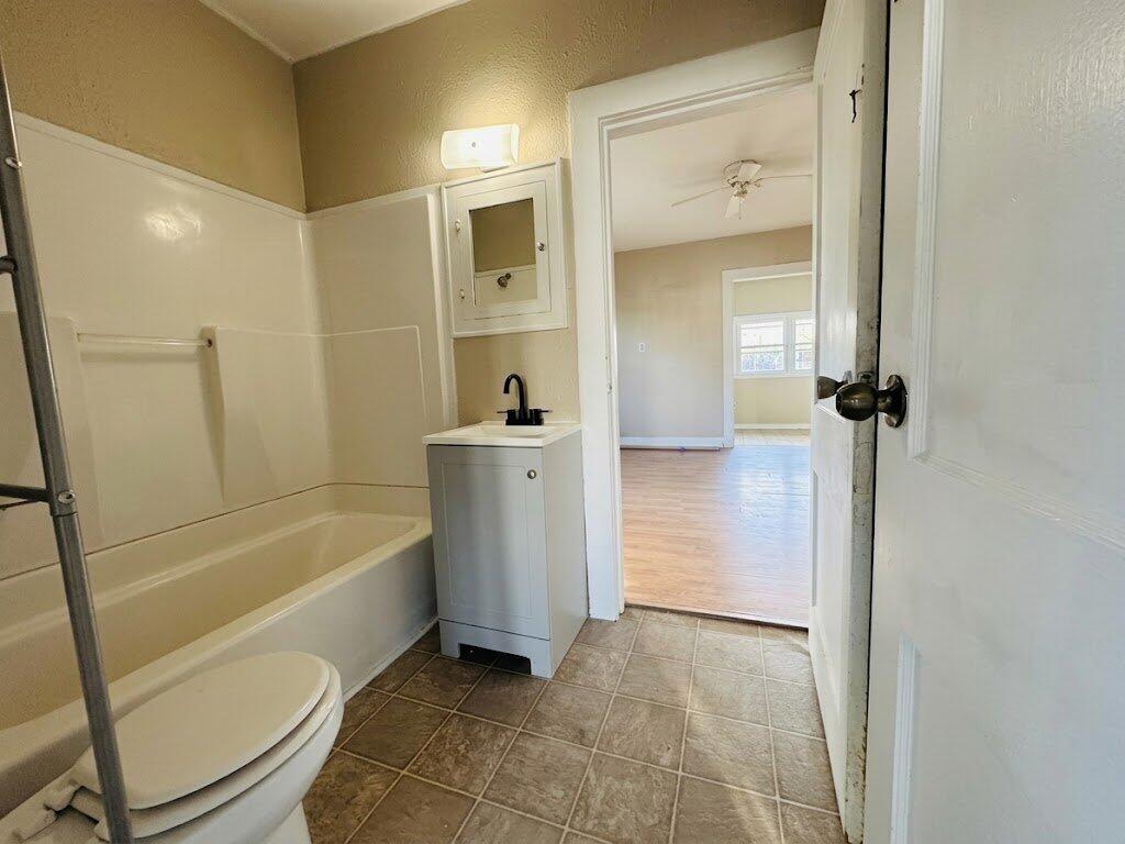 1835 Willow Street Property Photo 6