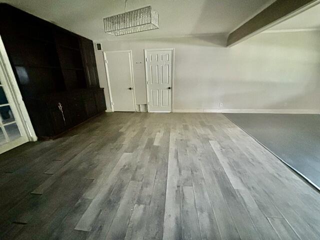 2733 Yale Avenue Property Photo 3