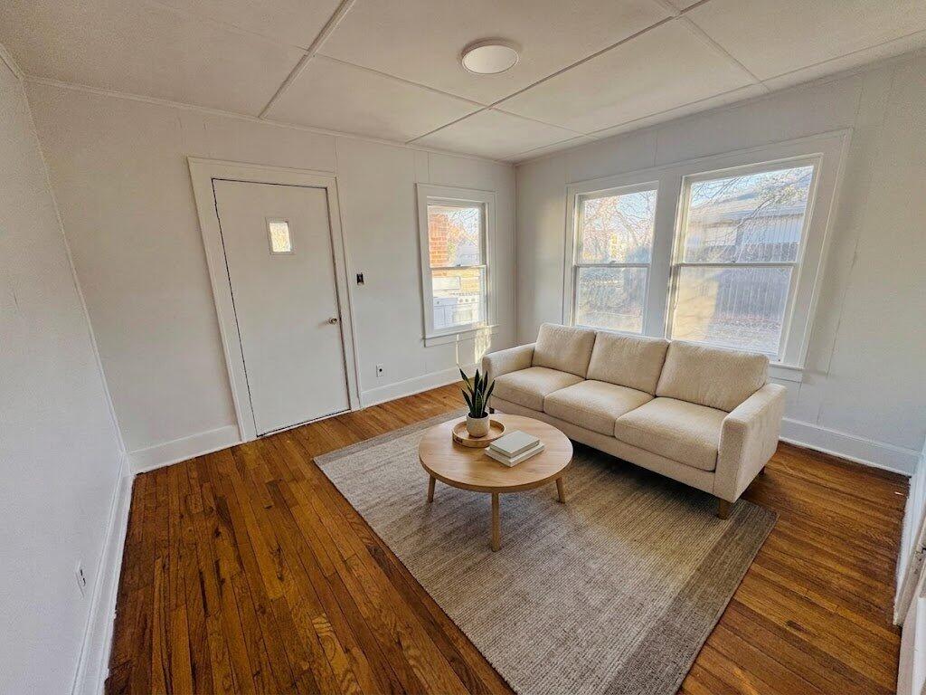 2309 Houston Street Property Photo 4