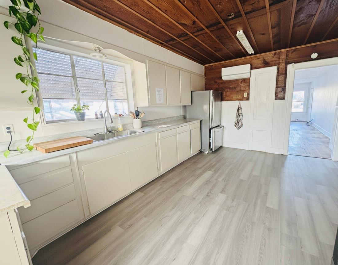 2309 Houston Street Property Photo 8