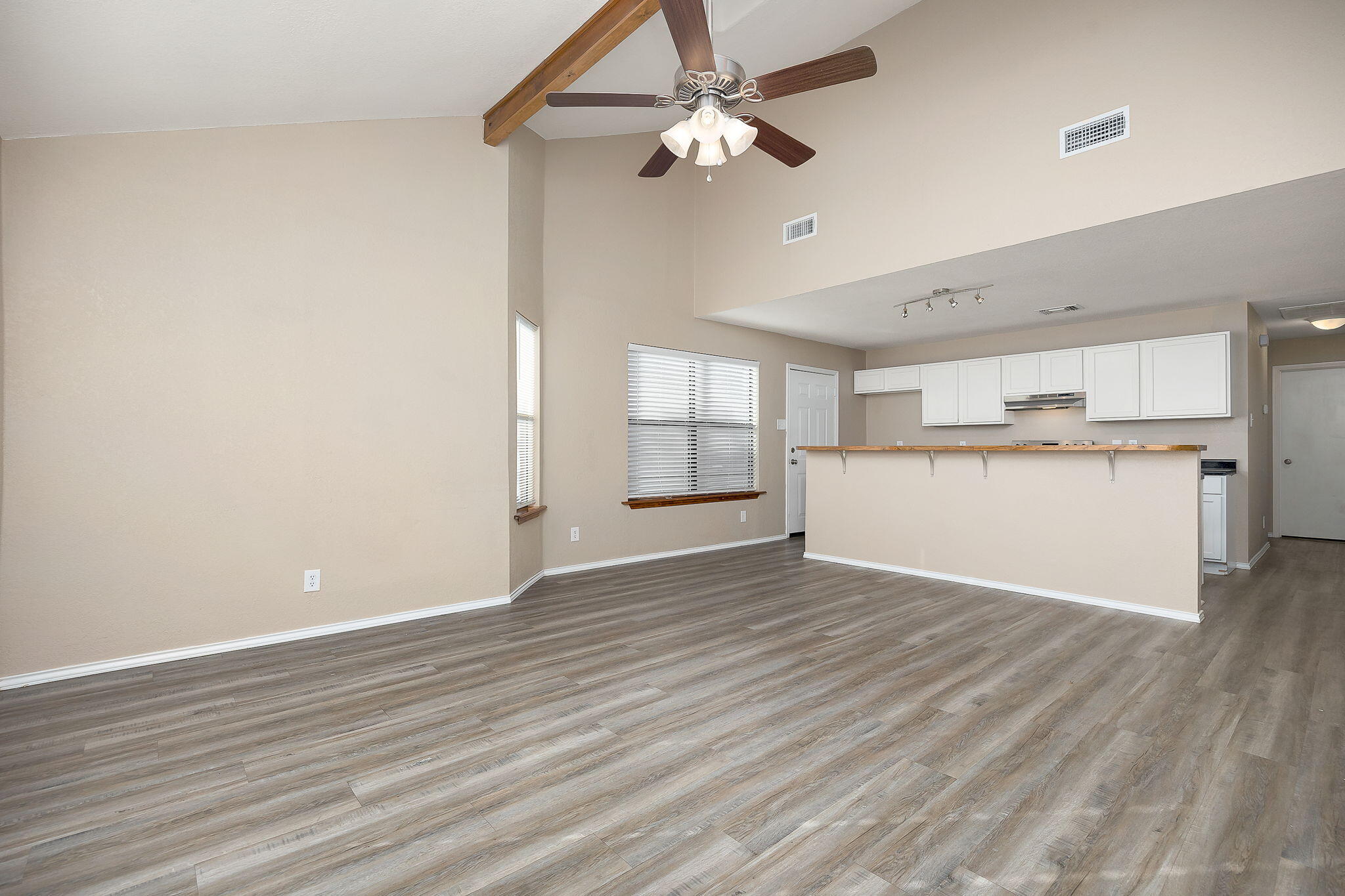 1402 Hatcher Street Property Photo 9