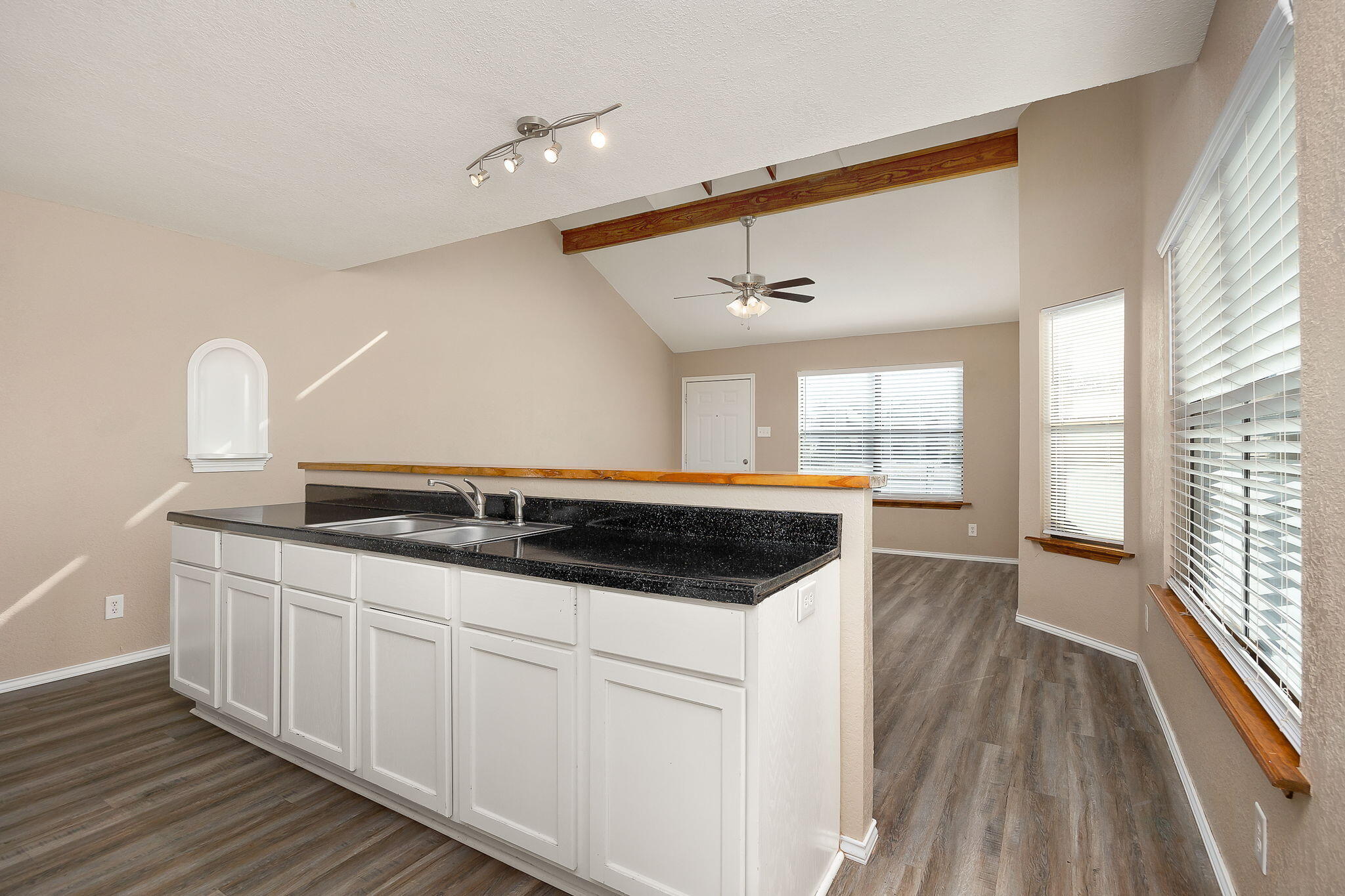 1402 Hatcher Street Property Photo 13