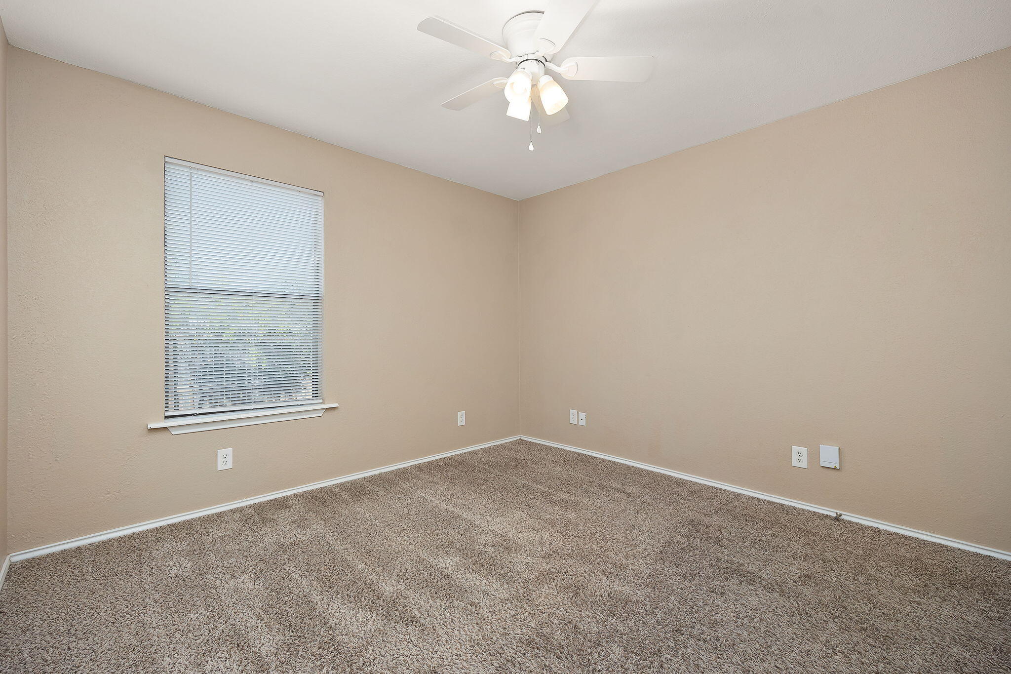 1402 Hatcher Street Property Photo 17