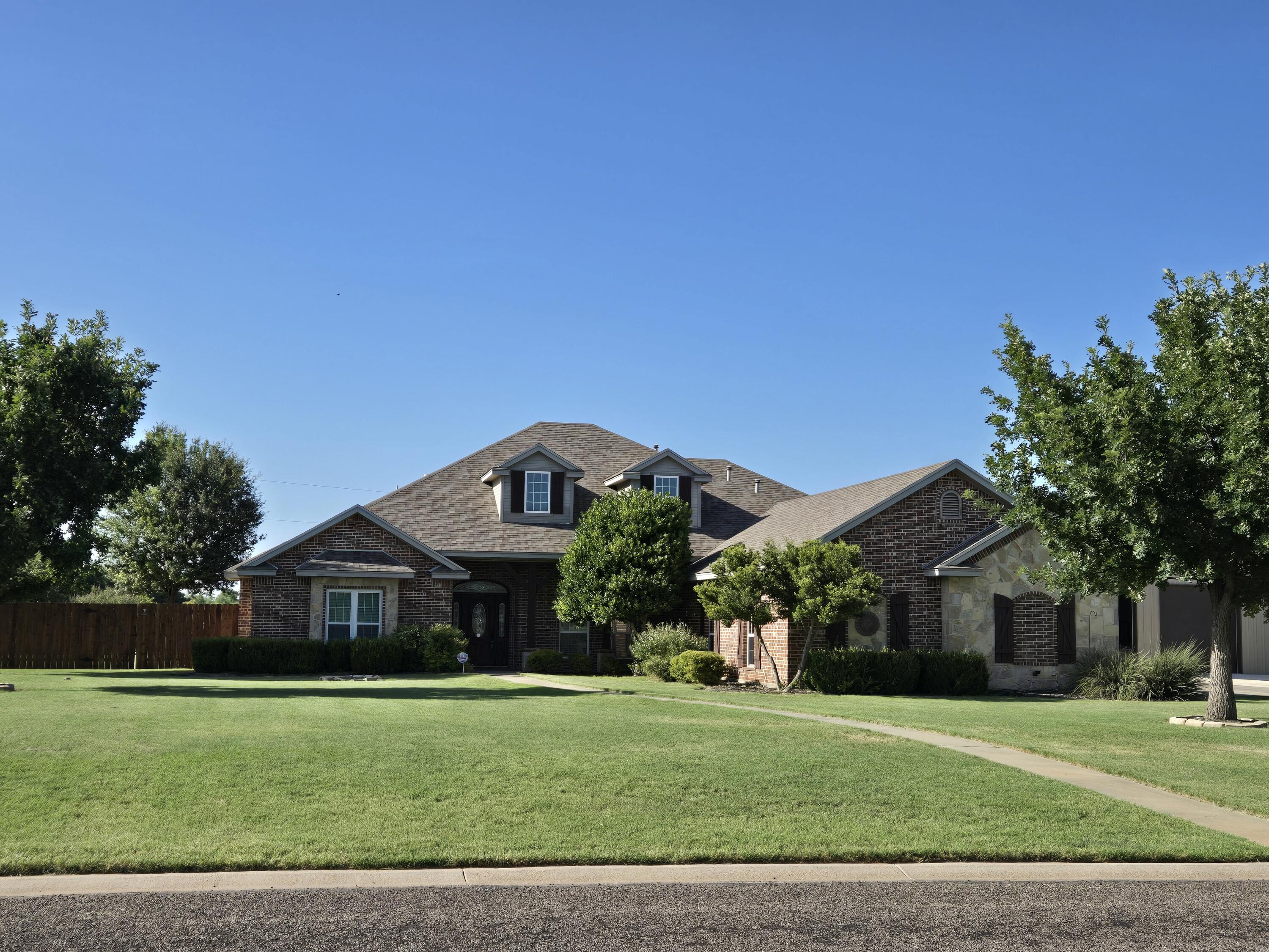 1528 Whitney Street Property Photo 1