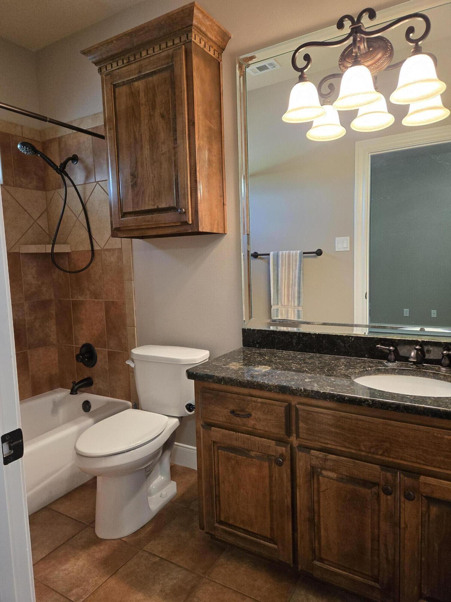 1528 Whitney Street Property Photo 16