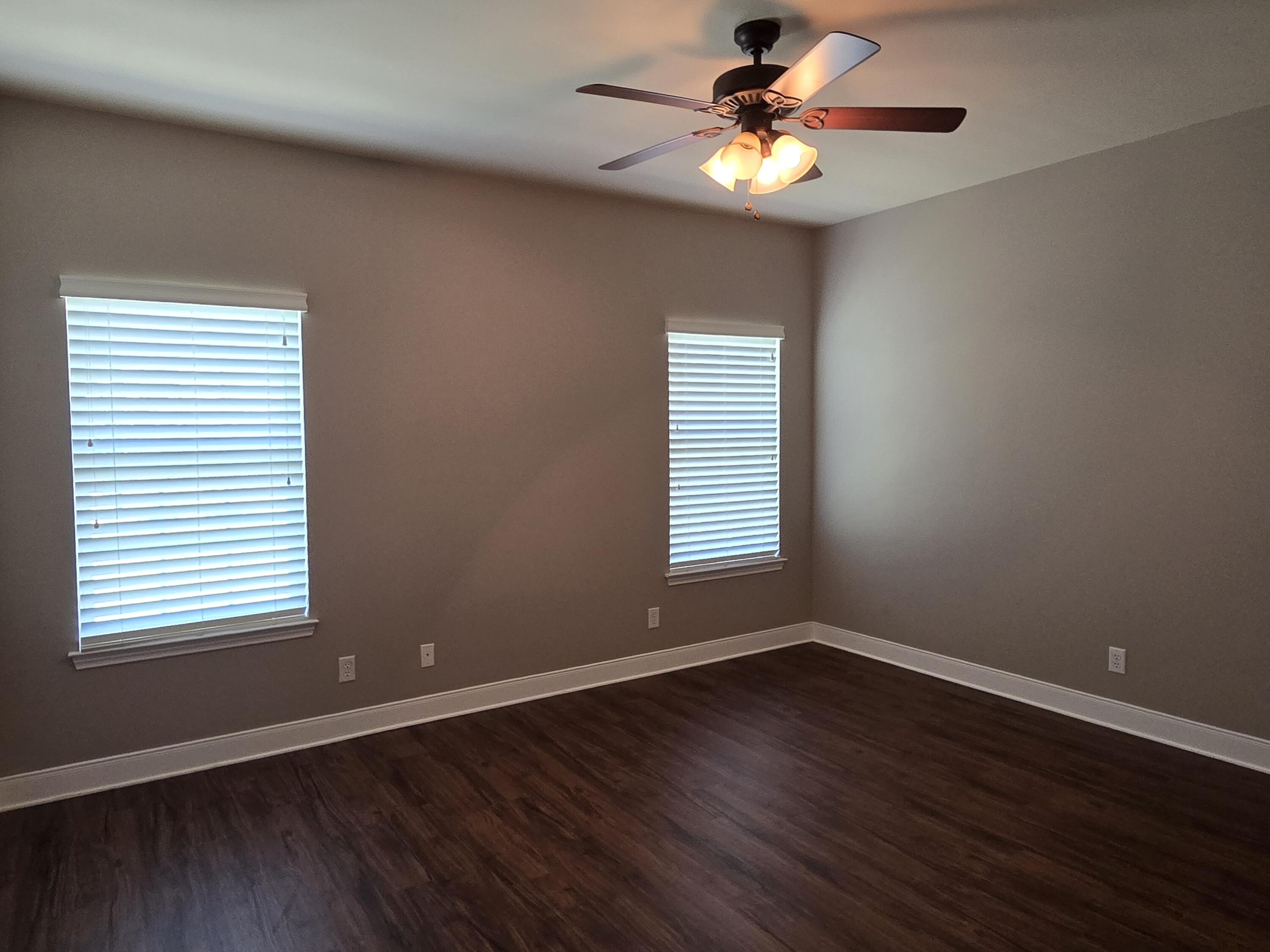 1528 Whitney Street Property Photo 17