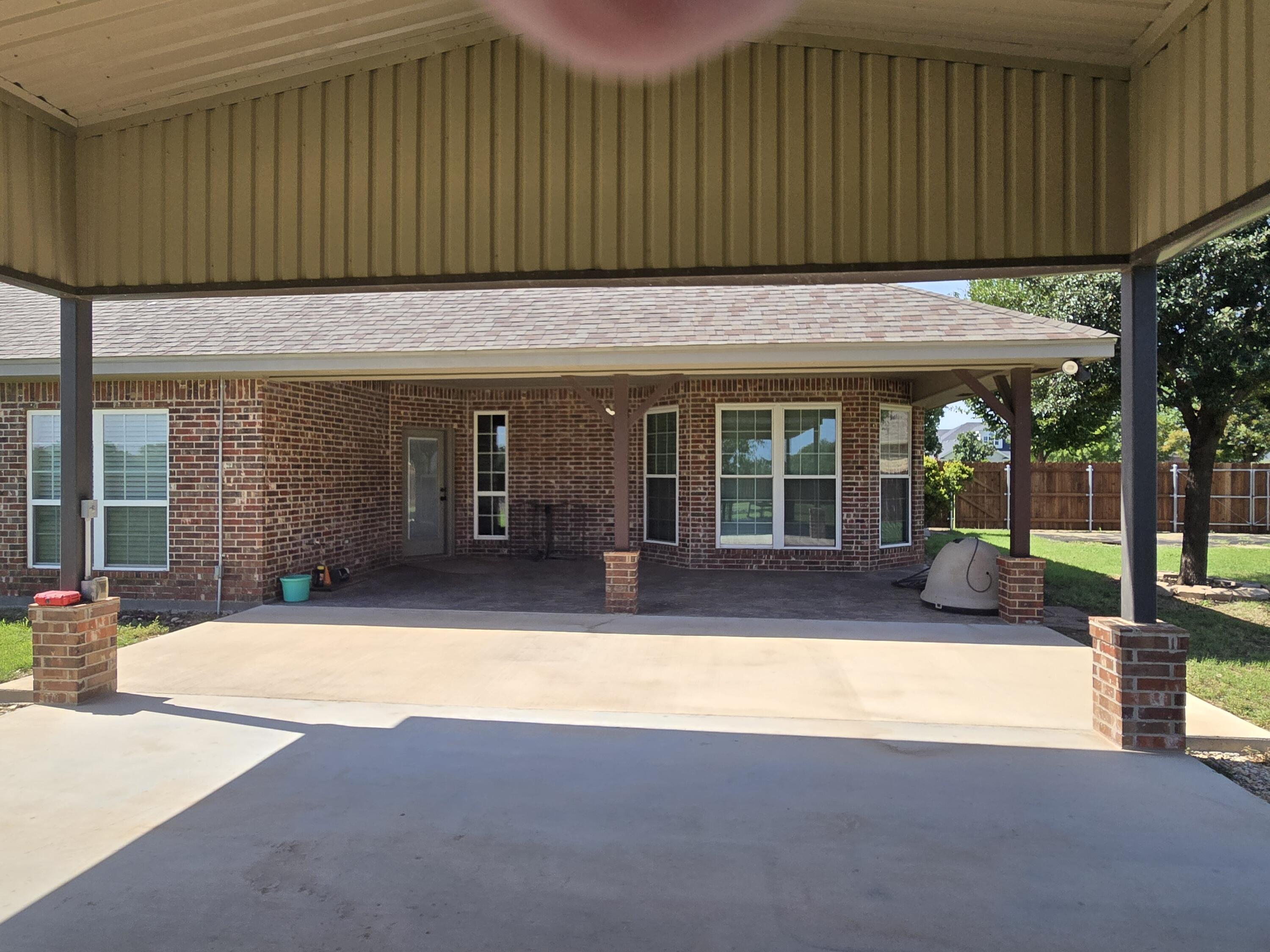 1528 Whitney Street Property Photo 23