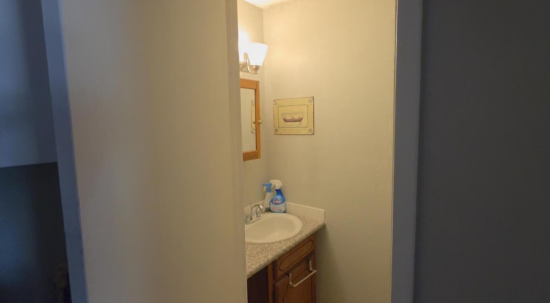 212 S Monroe Street Property Photo 7