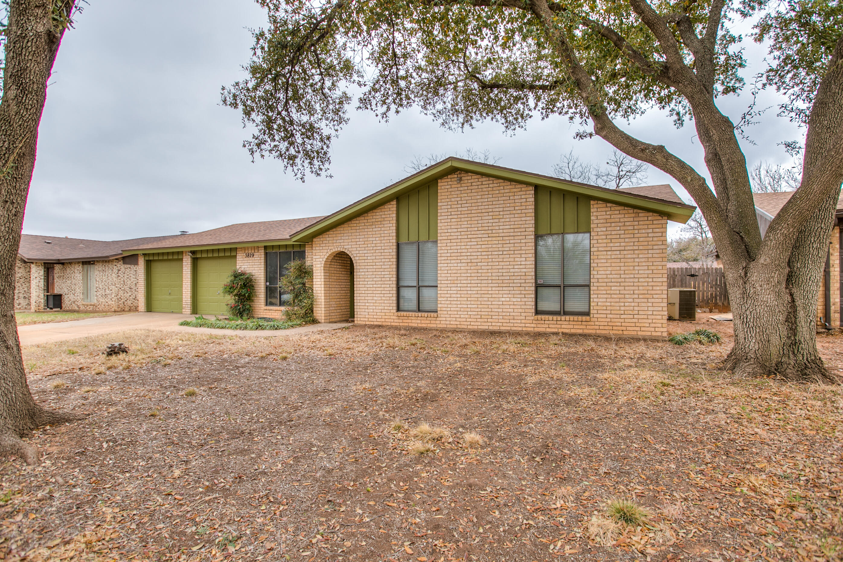 3829 Sandstone Road Property Photo 2