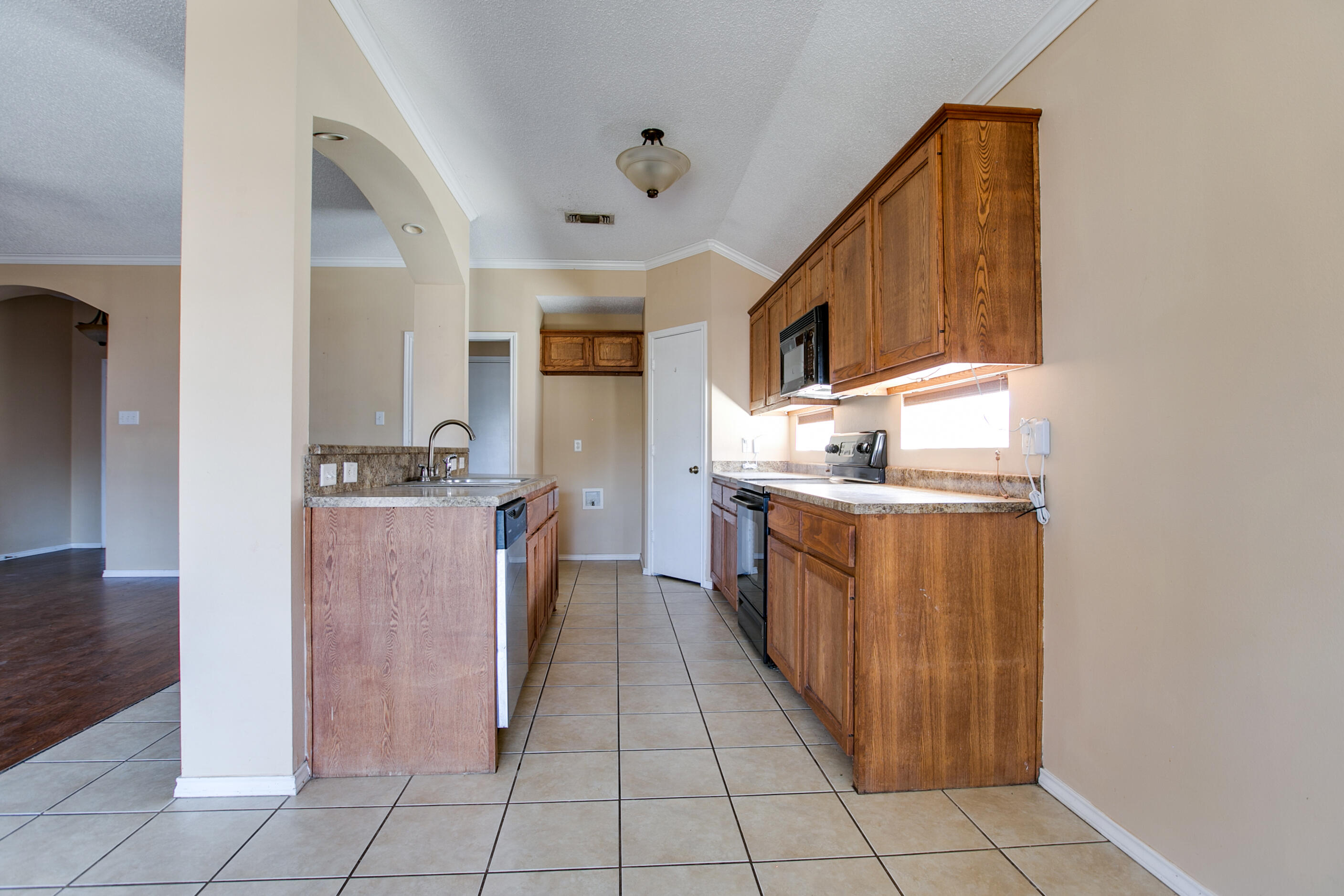 49 Amberwood Drive Property Photo 6