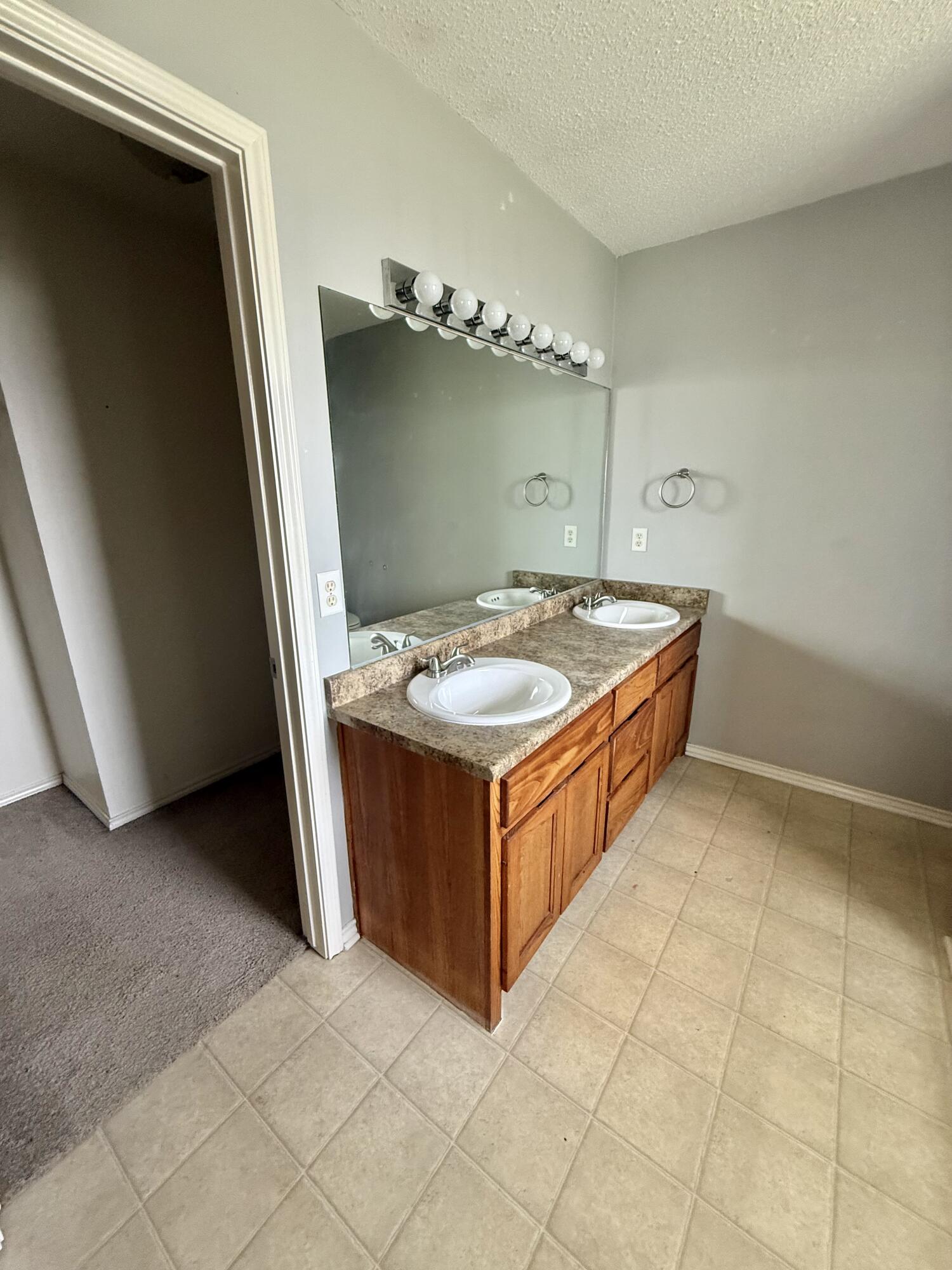 49 Amberwood Drive Property Photo 7