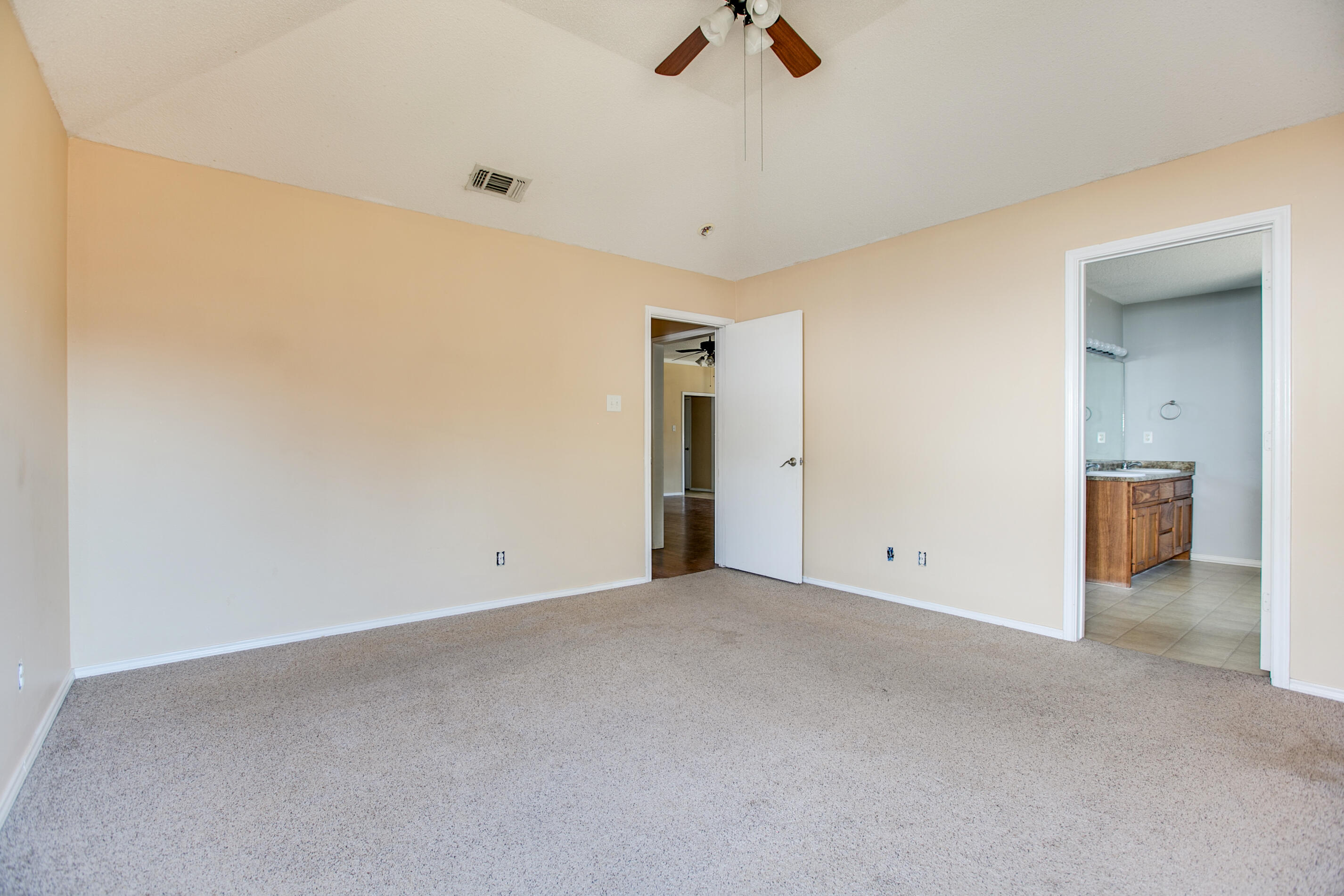 49 Amberwood Drive Property Photo 11