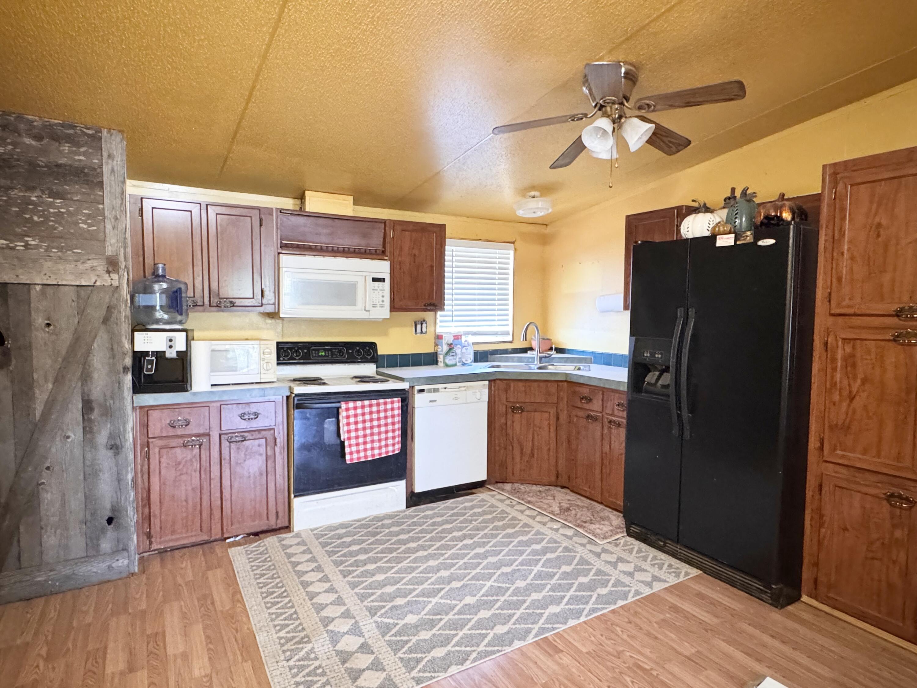 12680 Glass Road Property Photo 7