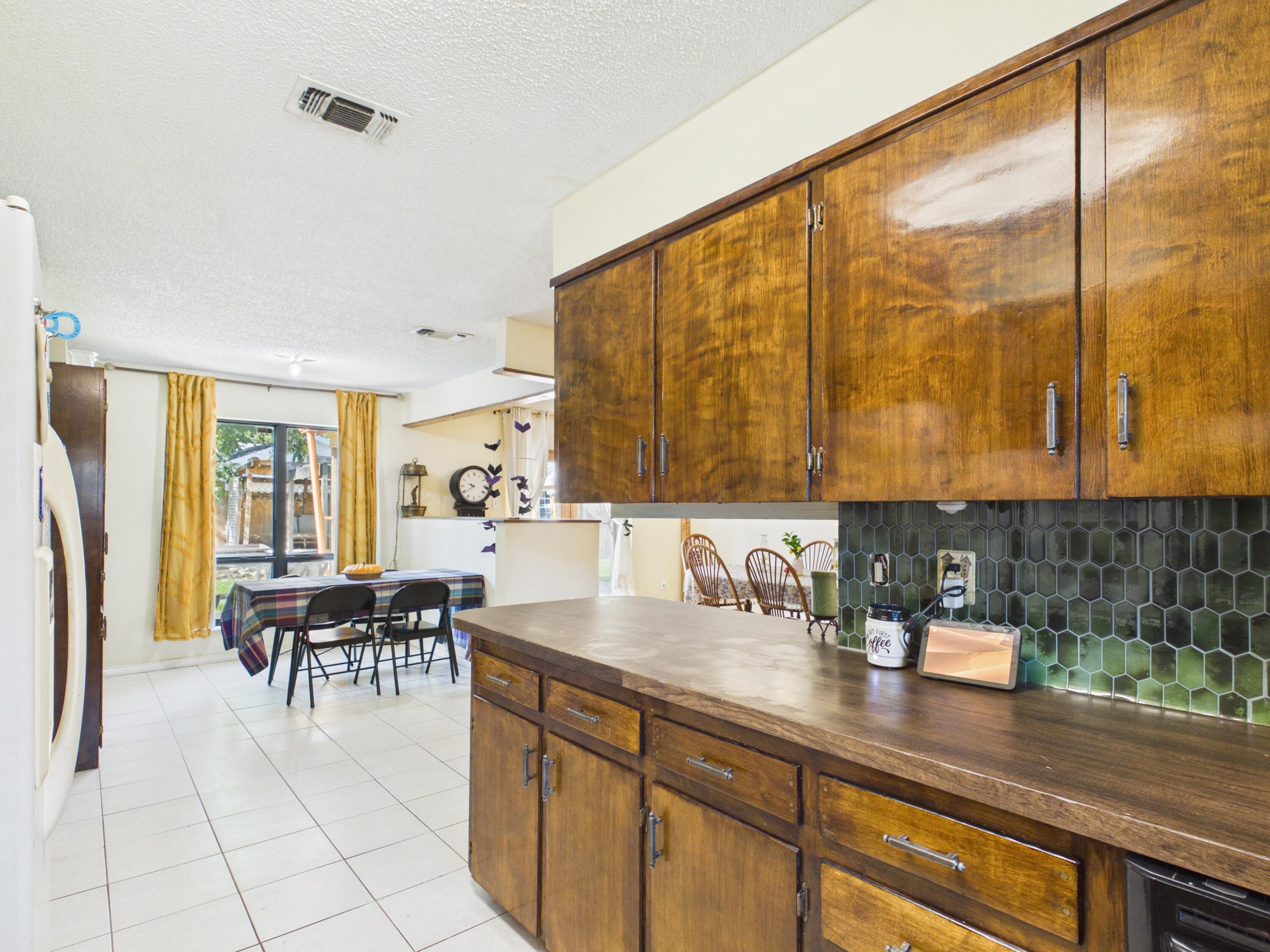 3317 Southland Boulevard Property Photo 3