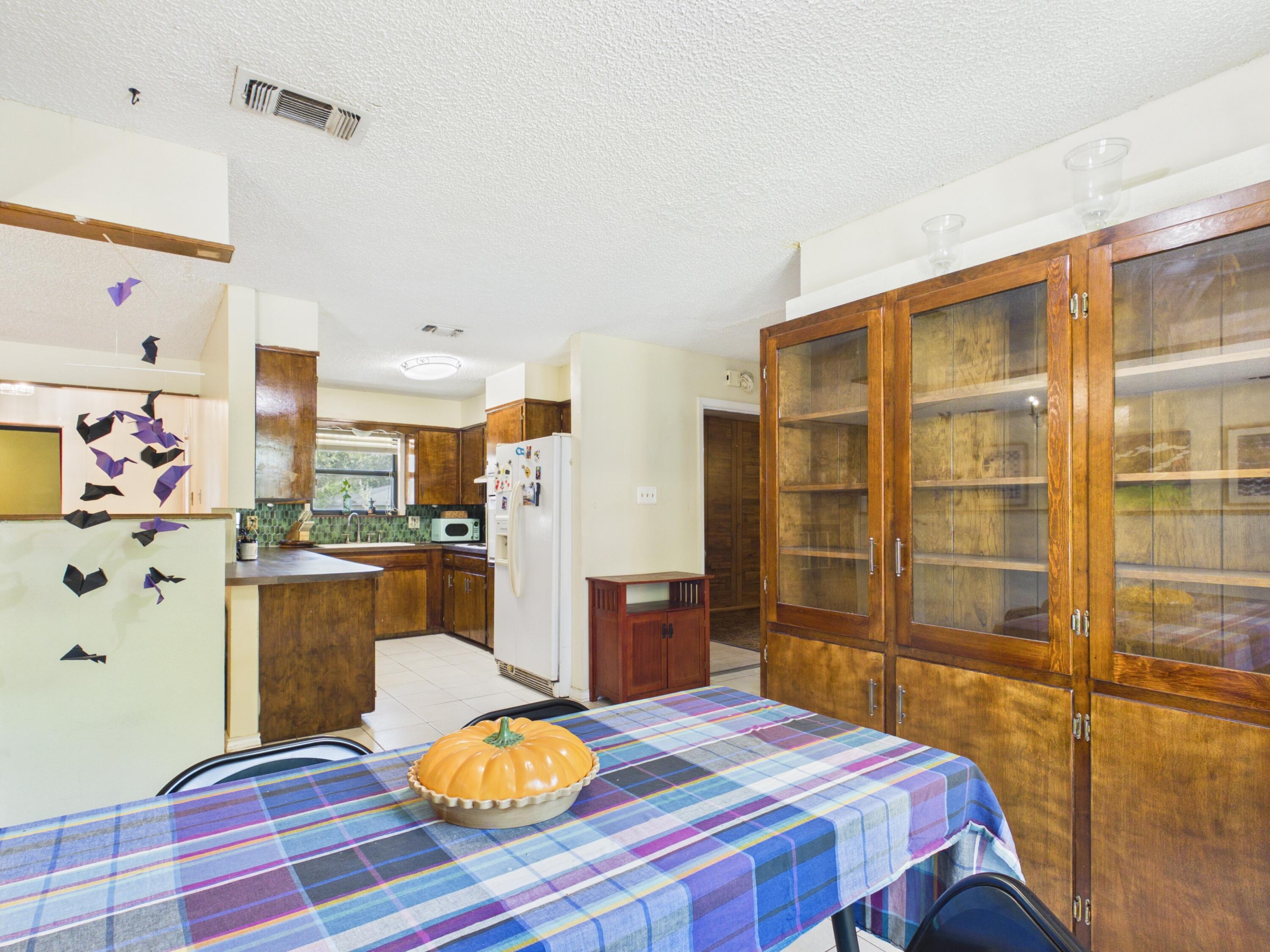 3317 Southland Boulevard Property Photo 8
