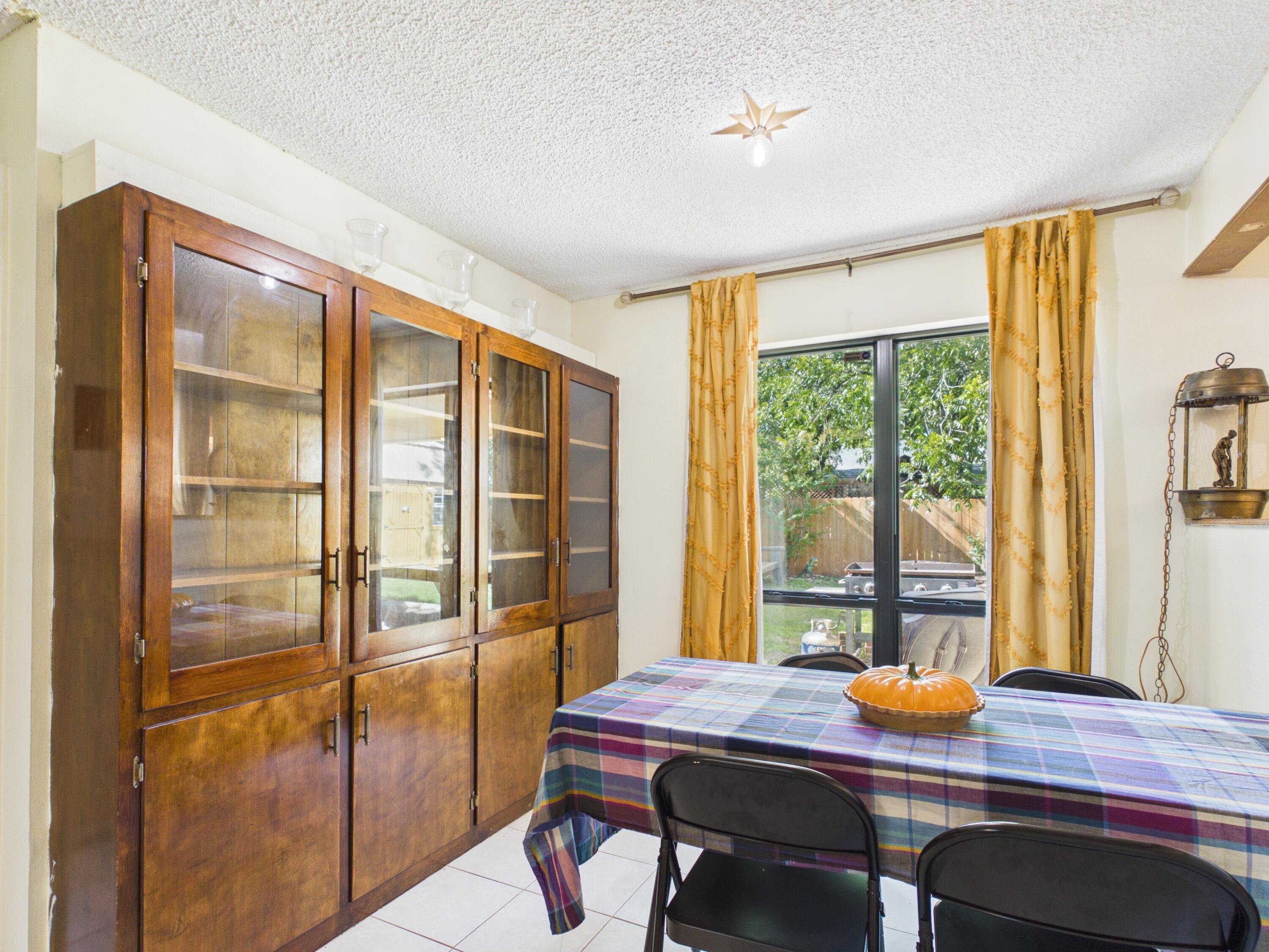 3317 Southland Boulevard Property Photo 9